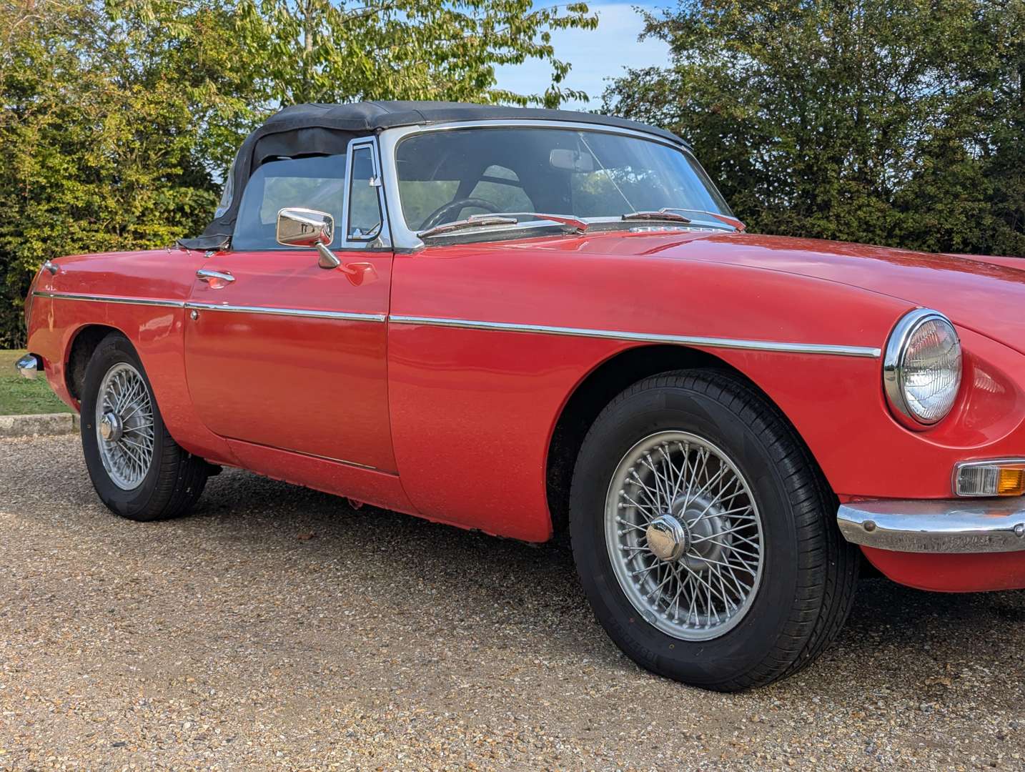<p>1970 MG B ROADSTER</p>