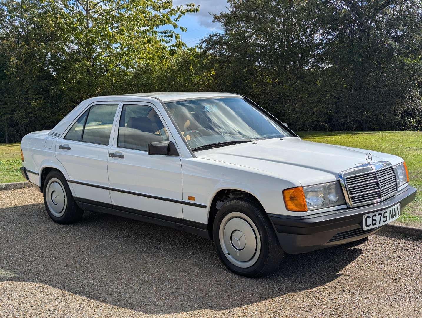 <p>1985 MERCEDES 190E 2.0 MANUAL</p>