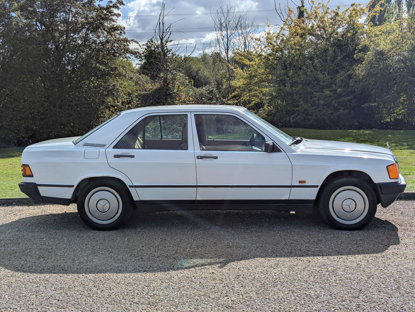 <p>1985 MERCEDES 190E 2.0 MANUAL</p>
