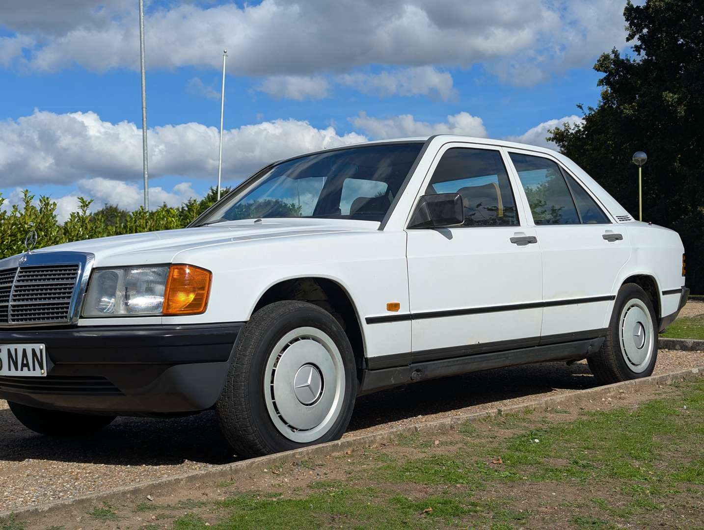 <p>1985 MERCEDES 190E 2.0 MANUAL</p>