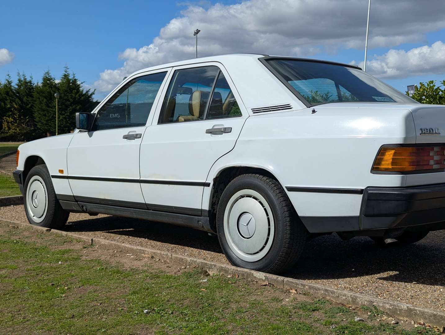 <p>1985 MERCEDES 190E 2.0 MANUAL</p>