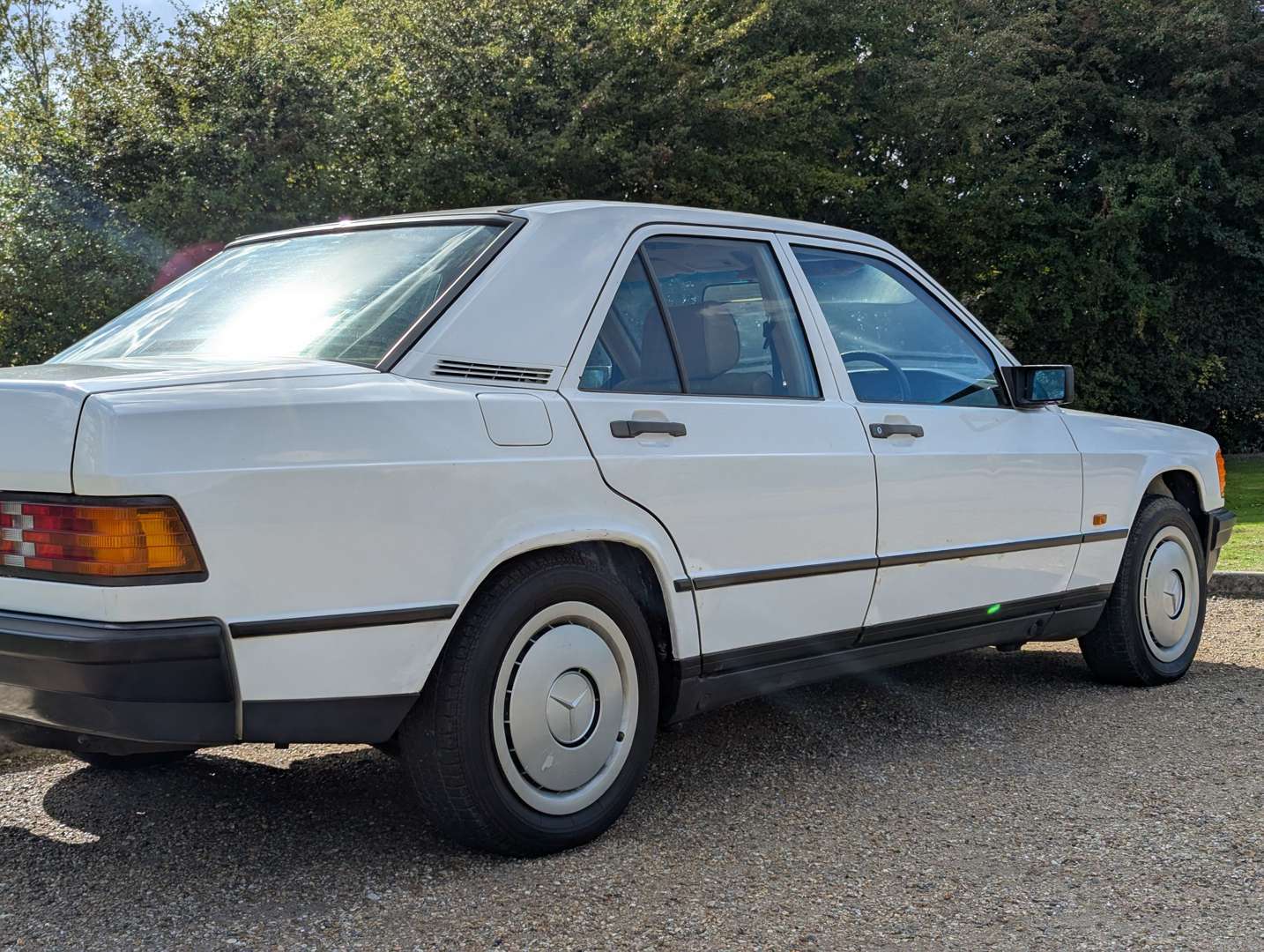<p>1985 MERCEDES 190E 2.0 MANUAL</p>