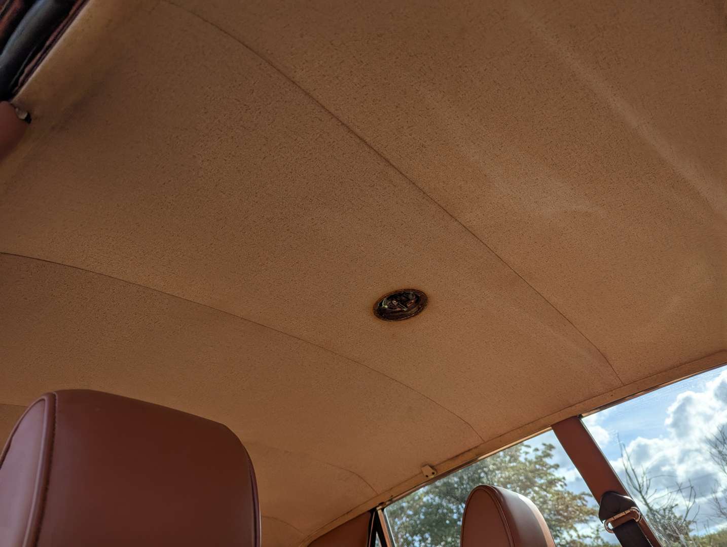 <p>1973 ROVER P6 2000TC</p>