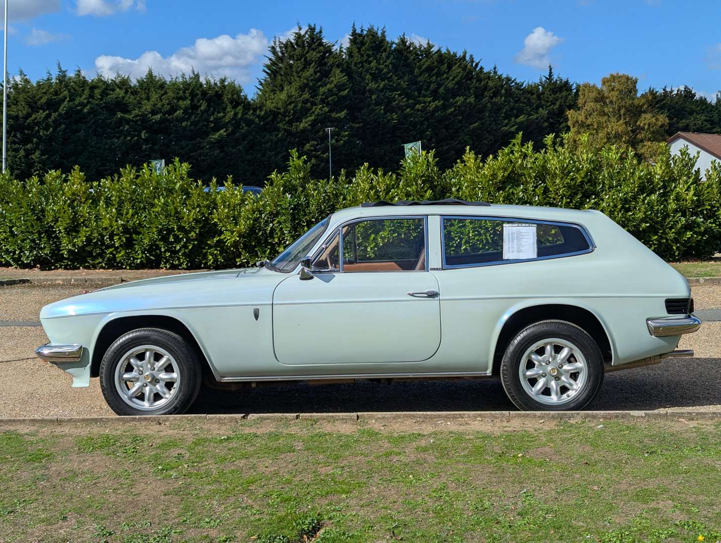 <p>1974 RELIANT SCIMITAR GTE</p>