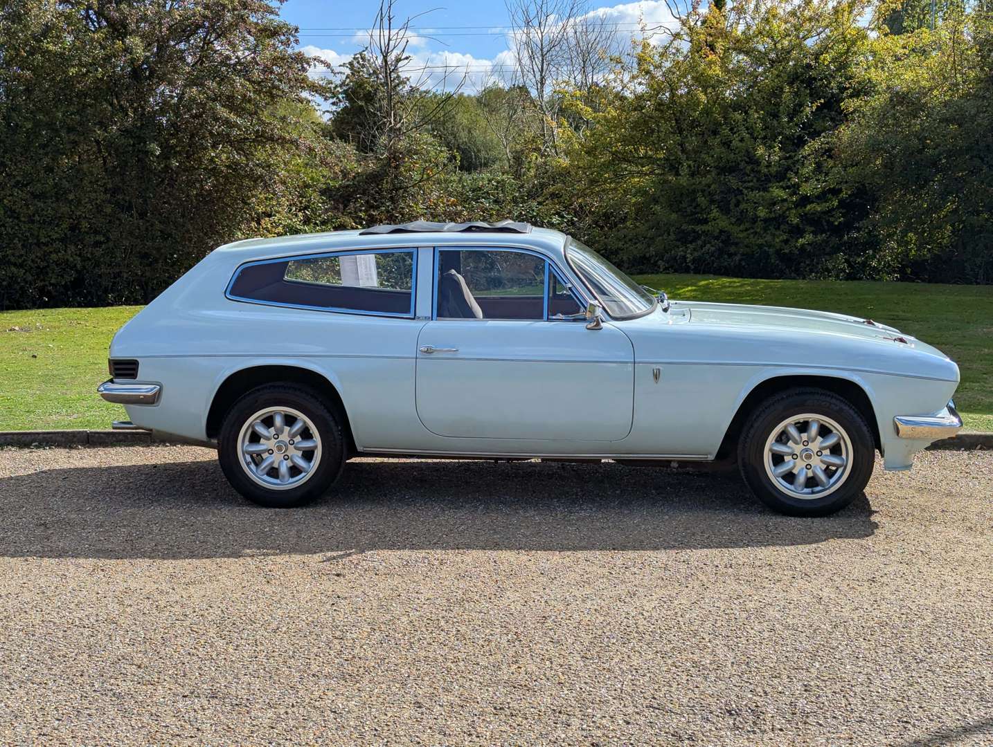 <p>1974 RELIANT SCIMITAR GTE</p>