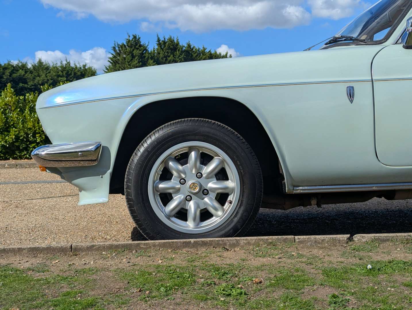 <p>1974 RELIANT SCIMITAR GTE</p>