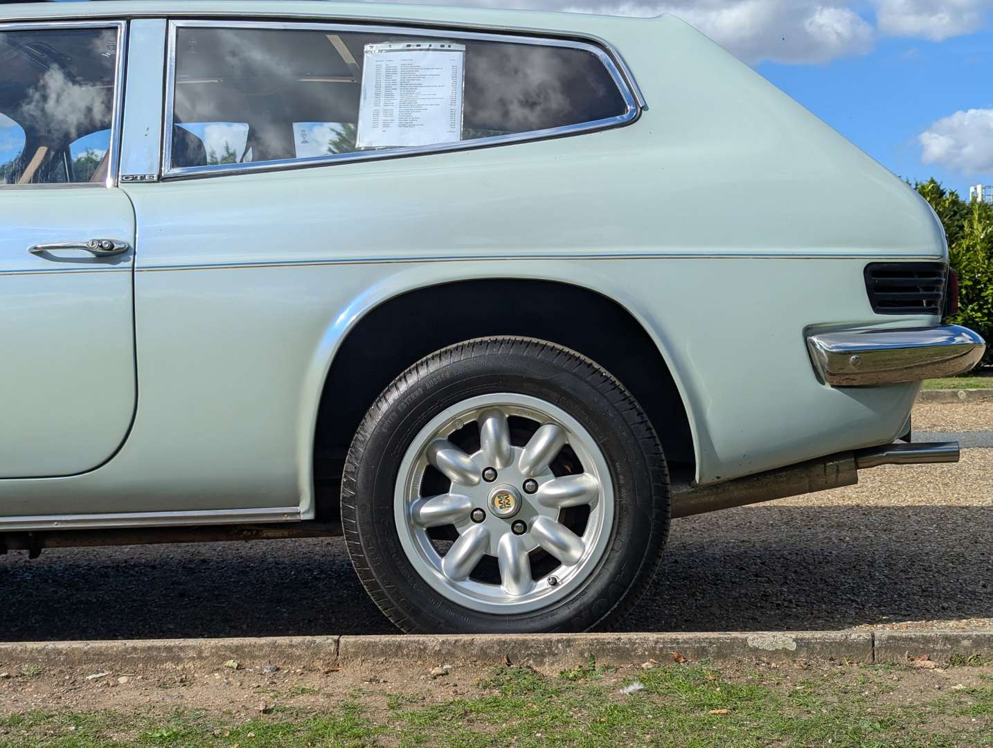 <p>1974 RELIANT SCIMITAR GTE</p>
