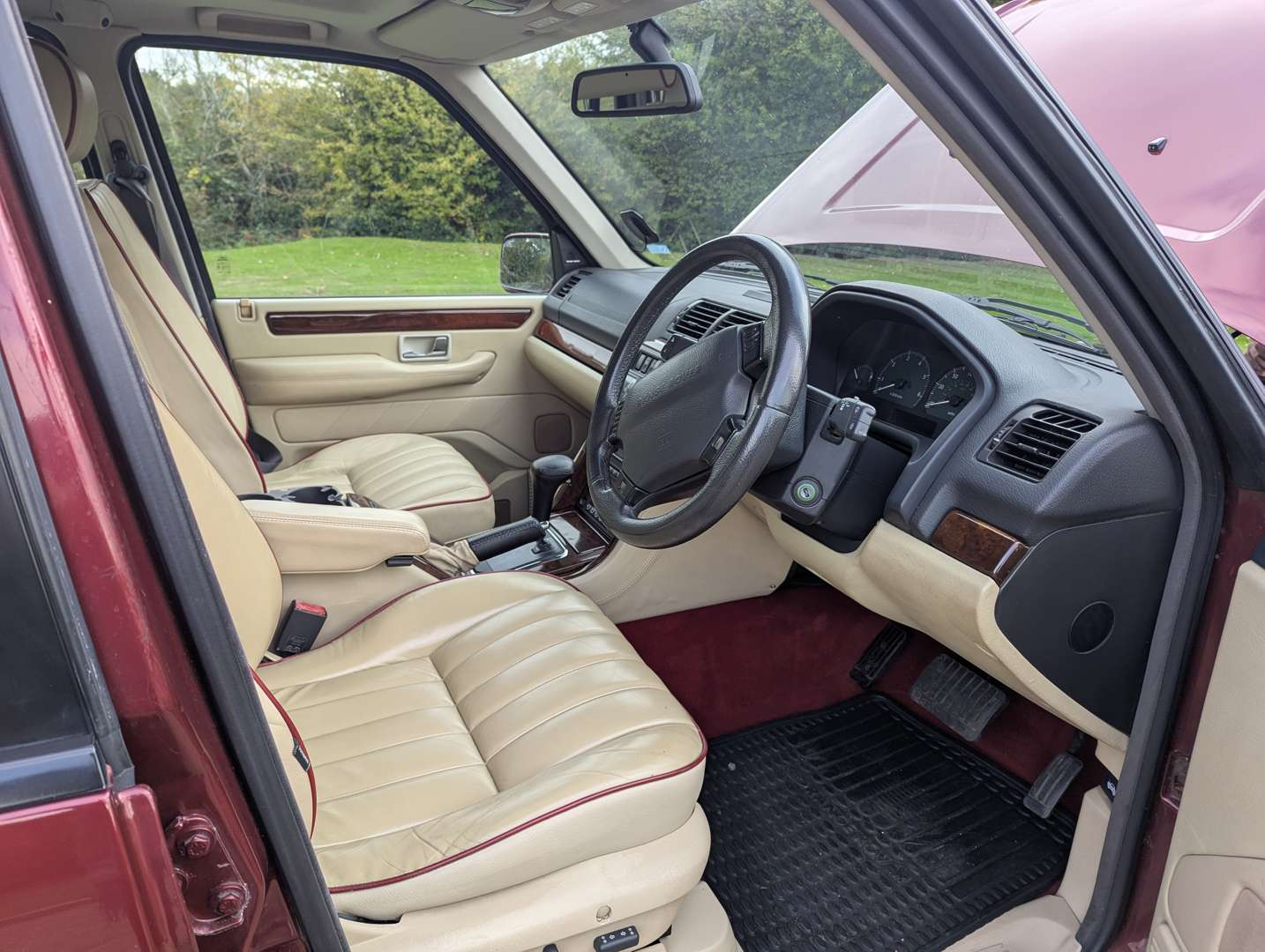 <p>2000 RANGE ROVER VOGUE 4.6 AUTO</p>