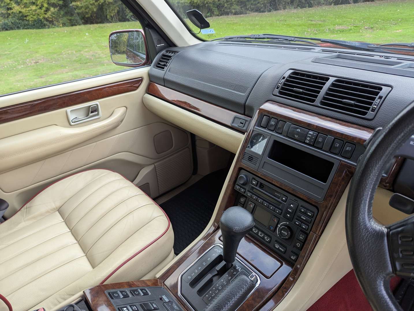 <p>2000 RANGE ROVER VOGUE 4.6 AUTO</p>