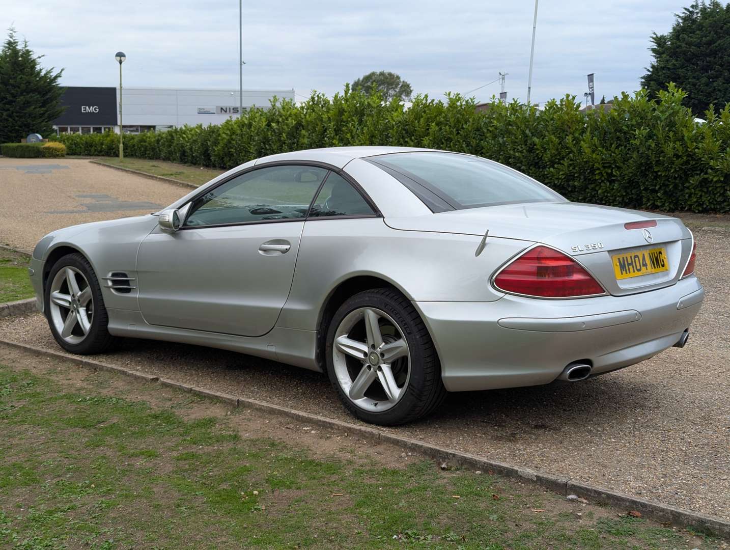 <p>2004 MERCEDES SL 350 AUTO</p>