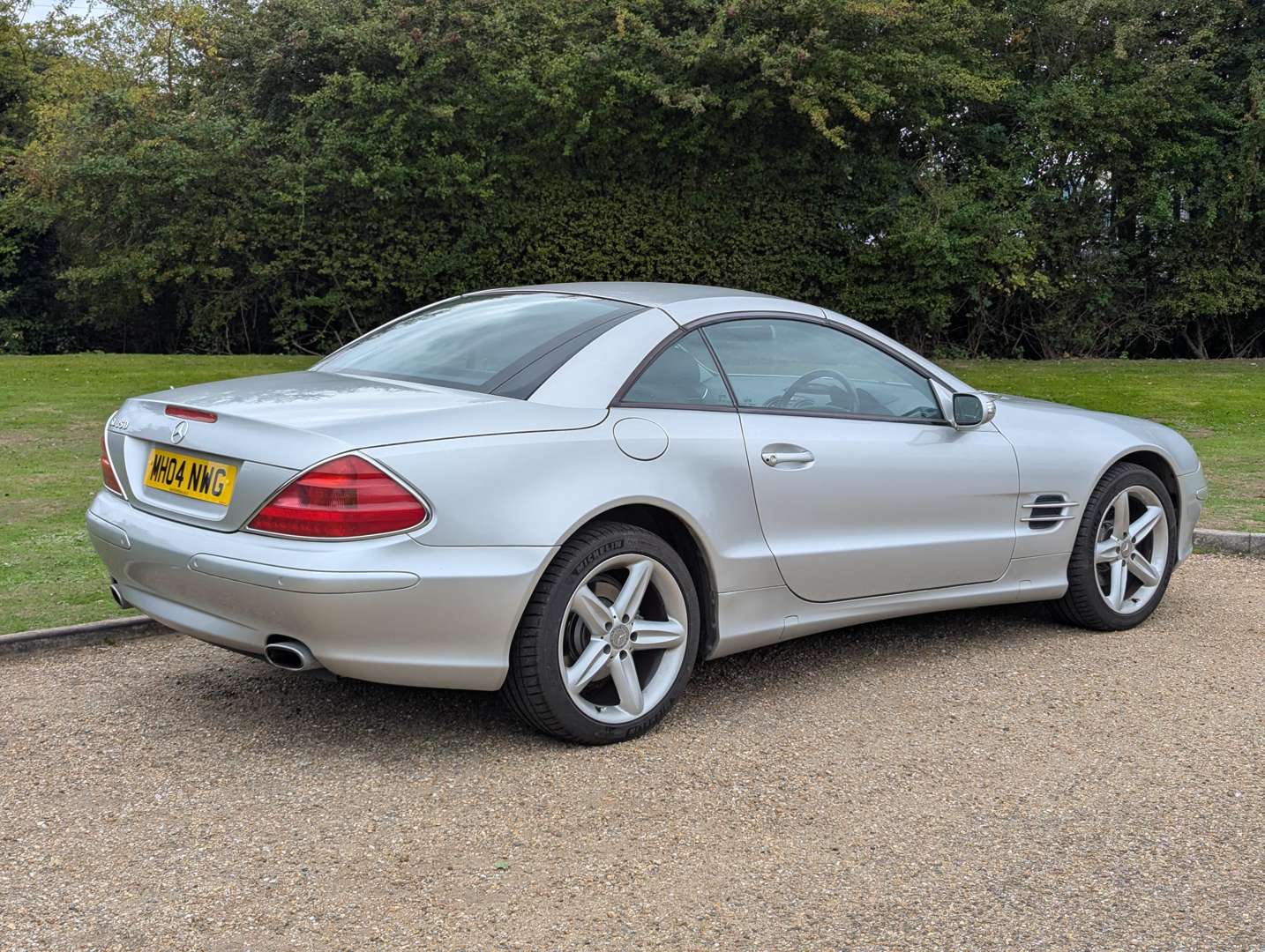 <p>2004 MERCEDES SL 350 AUTO</p>