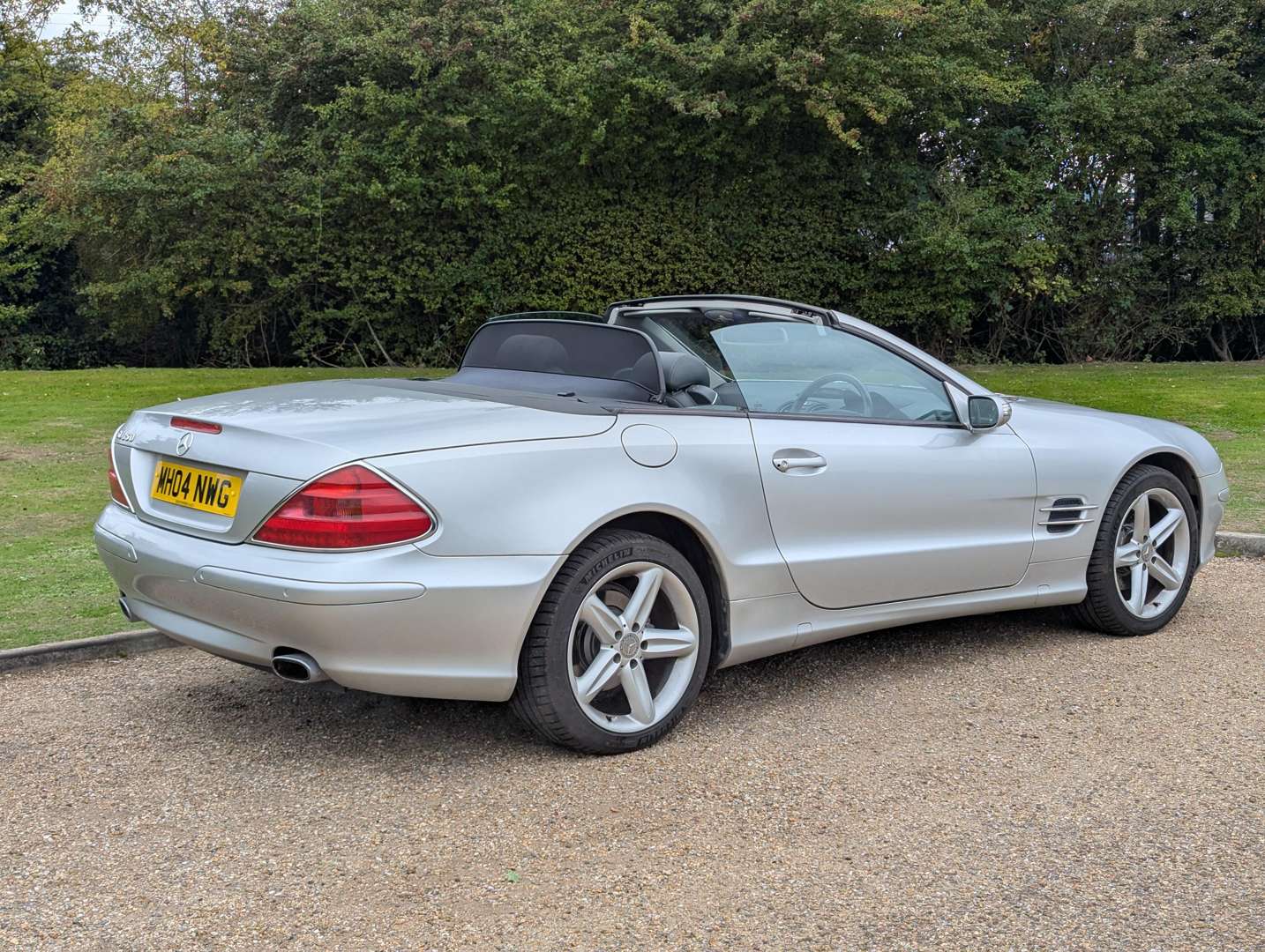 <p>2004 MERCEDES SL 350 AUTO</p>