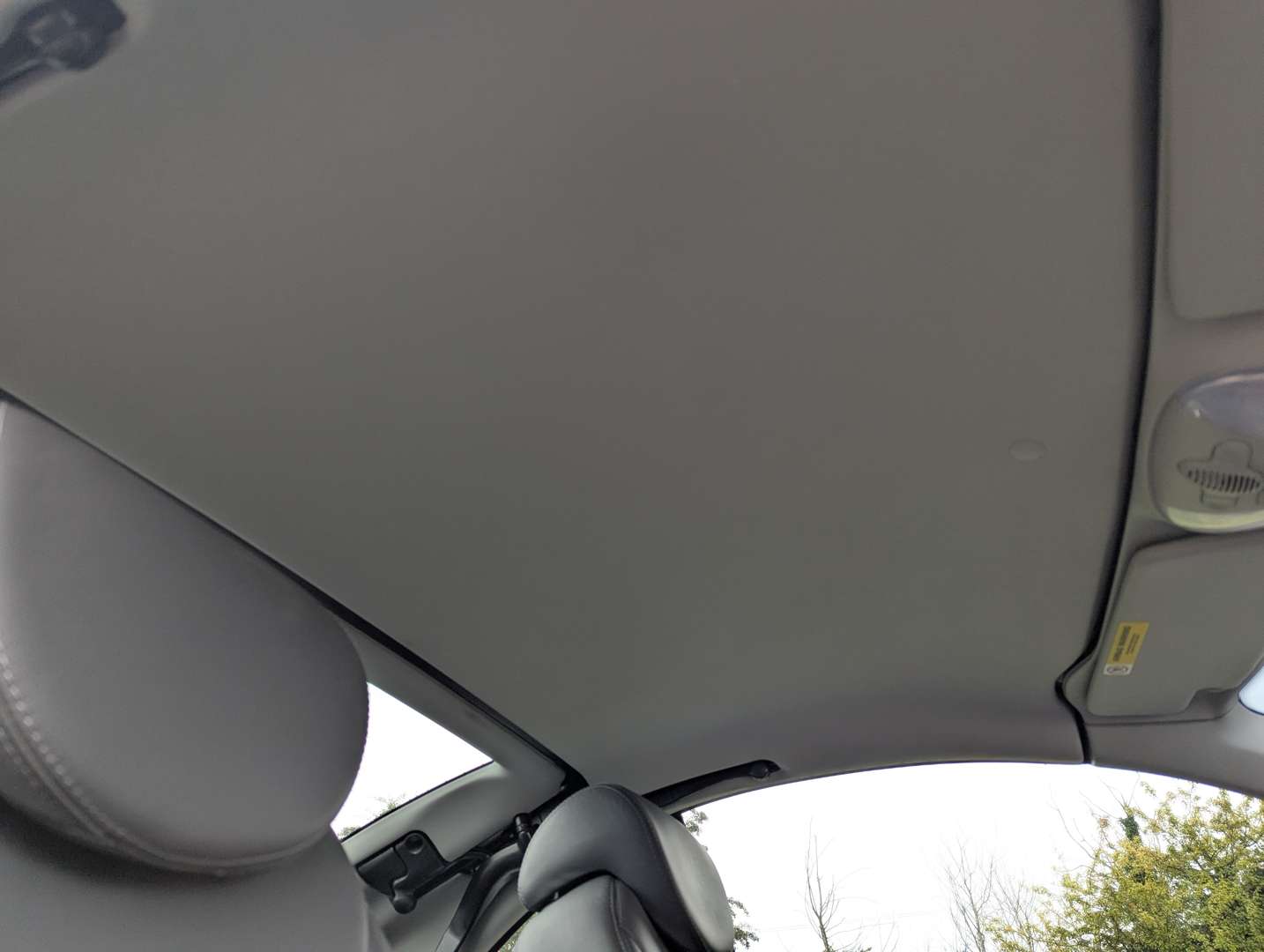 <p>2004 MERCEDES SL 350 AUTO</p>