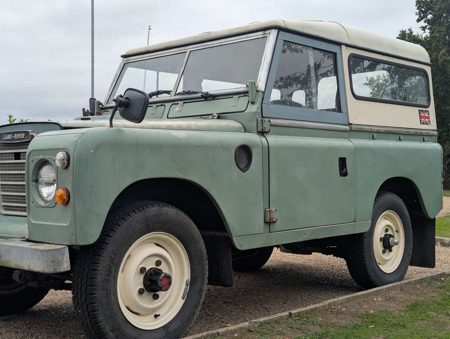 <p>1969 LAND ROVER SERIES IIA</p>