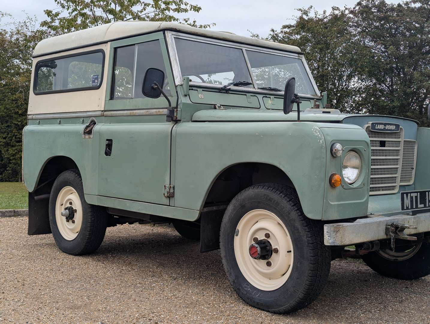 <p>1969 LAND ROVER SERIES IIA</p>