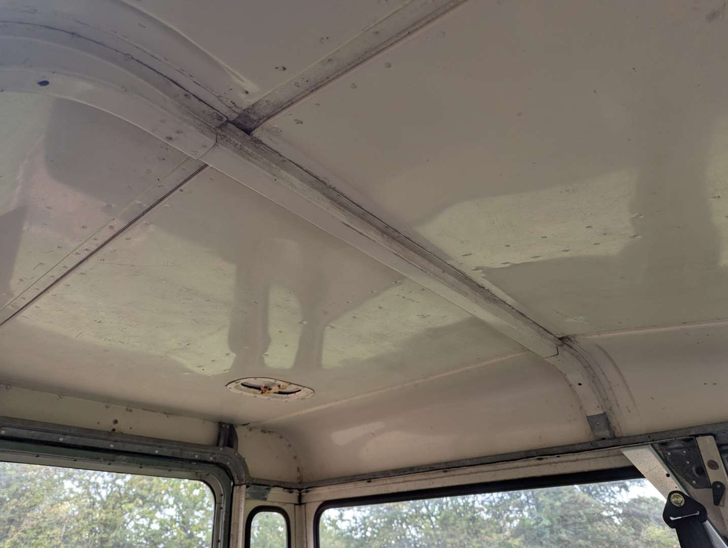 <p>1969 LAND ROVER SERIES IIA</p>