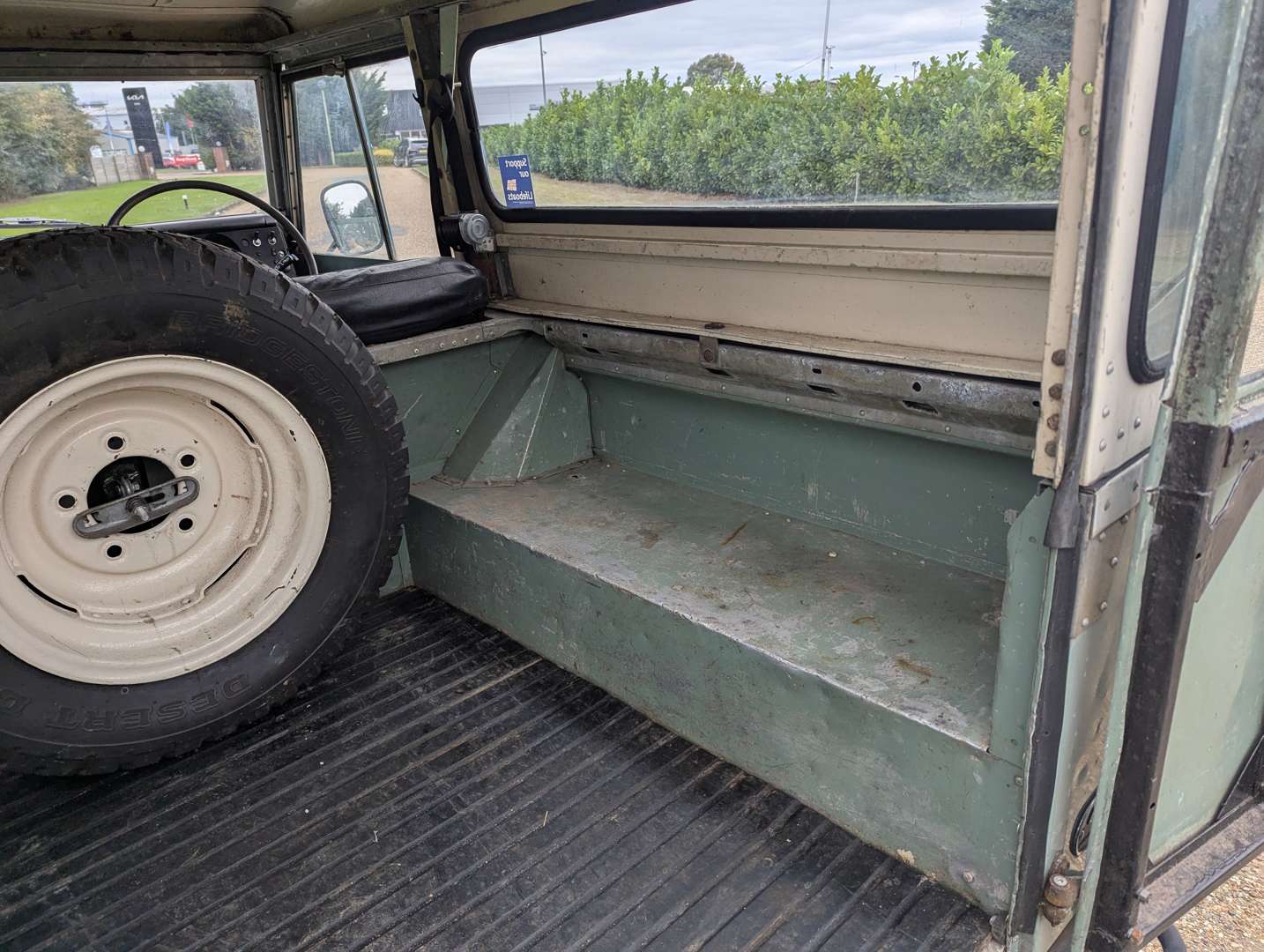 <p>1969 LAND ROVER SERIES IIA</p>