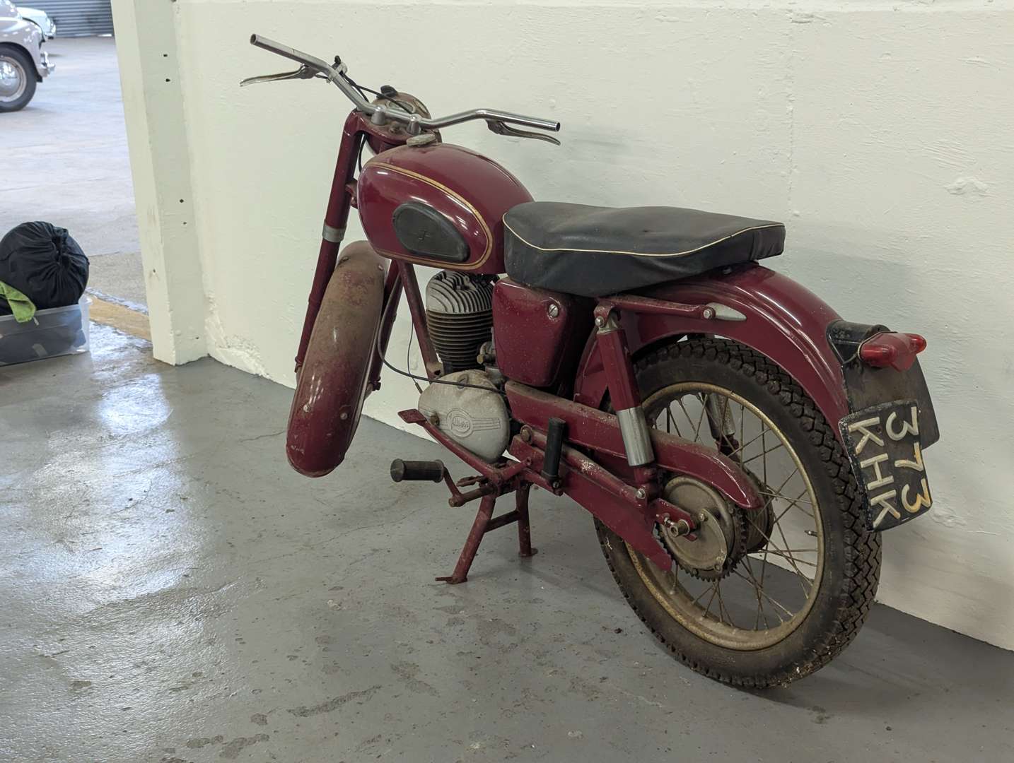 <p>1957 JAMES CAPTAIN</p>