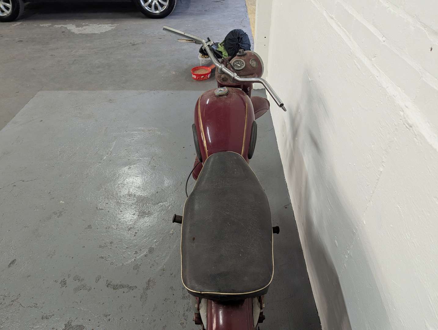 <p>1957 JAMES CAPTAIN</p>