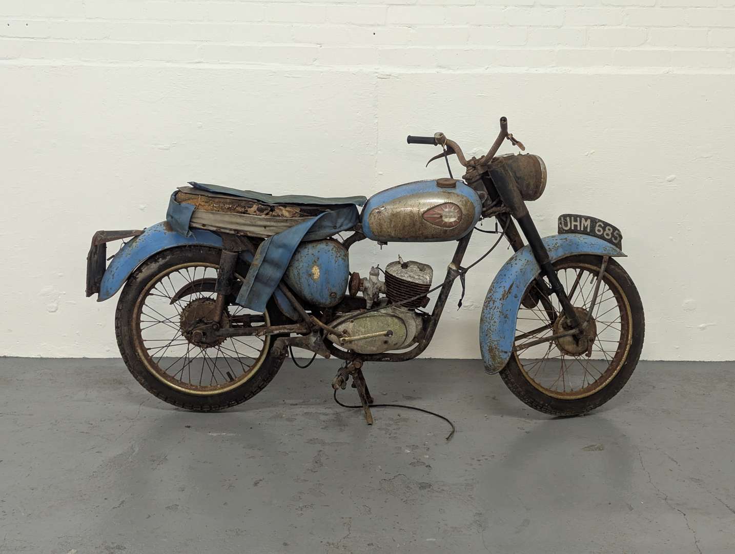 <p>1962 BSA BANTAM</p>