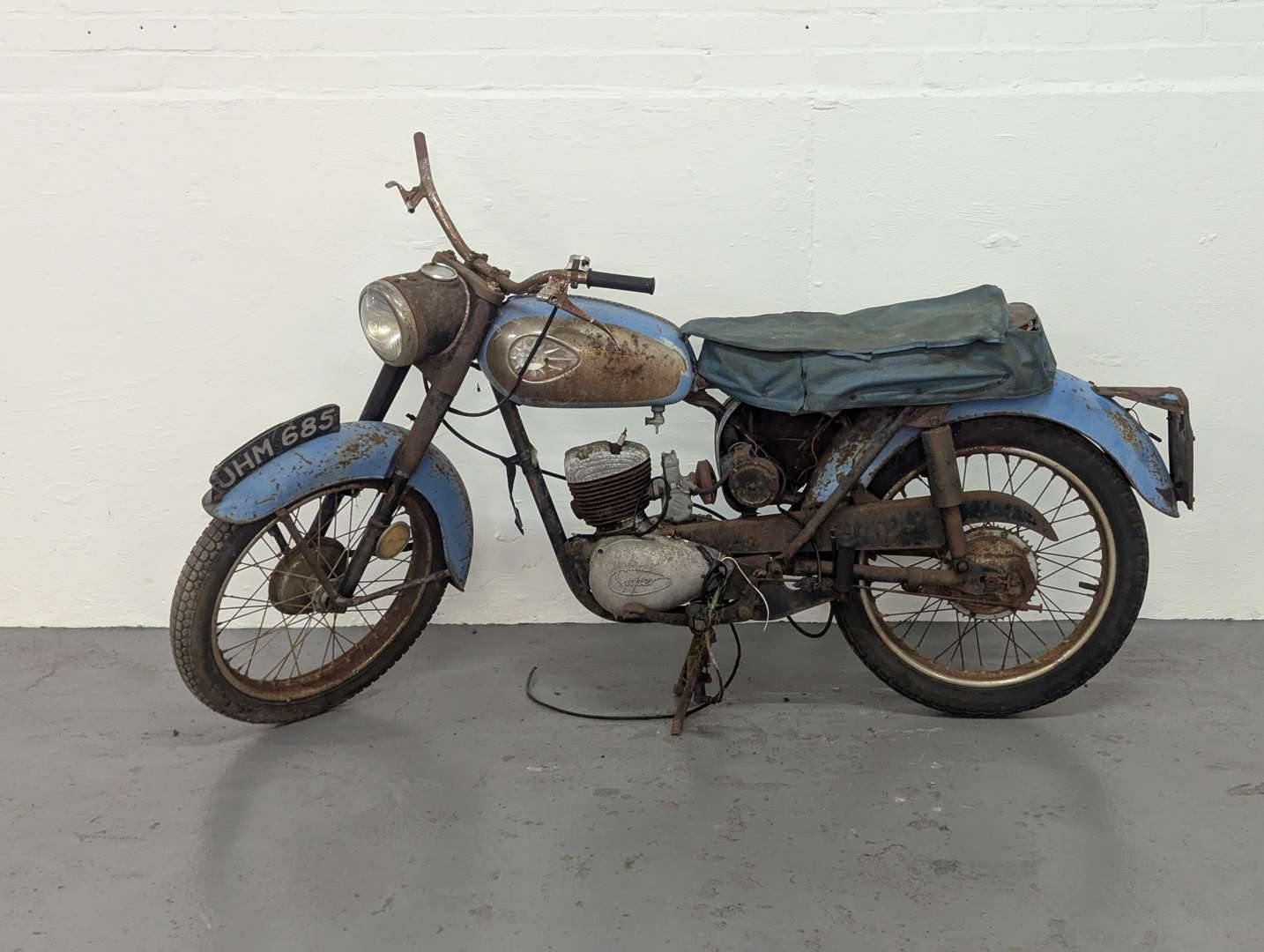 <p>1962 BSA BANTAM</p>