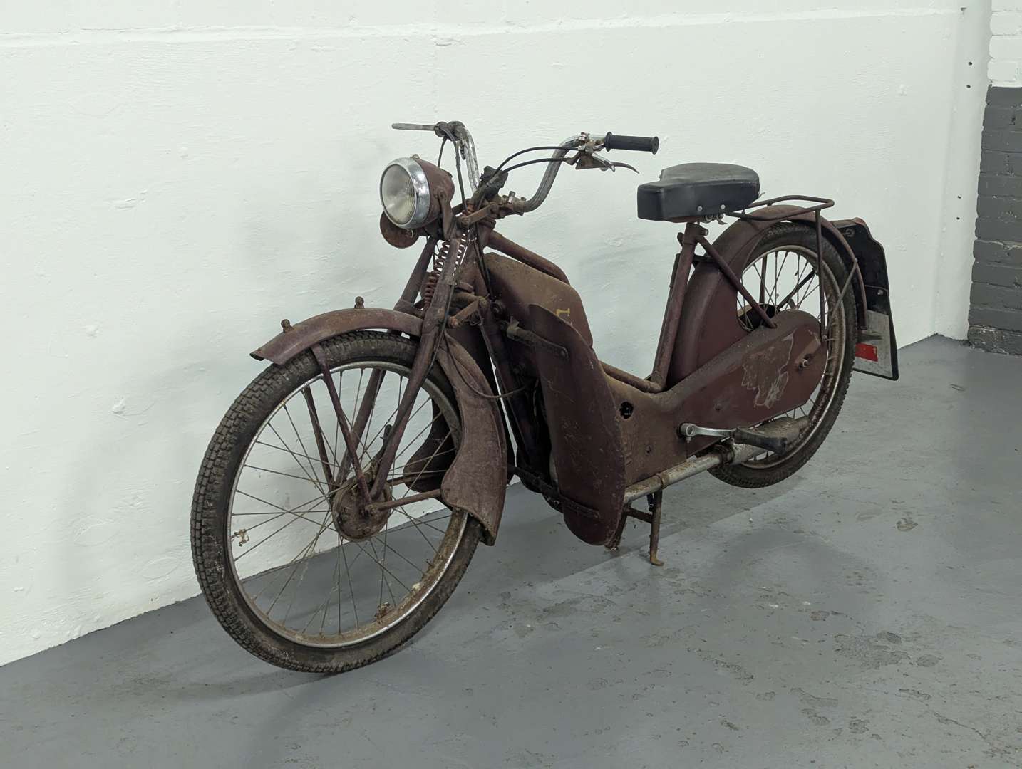 <p>1957 NEW HUDSON AUTO-CYCLE</p>