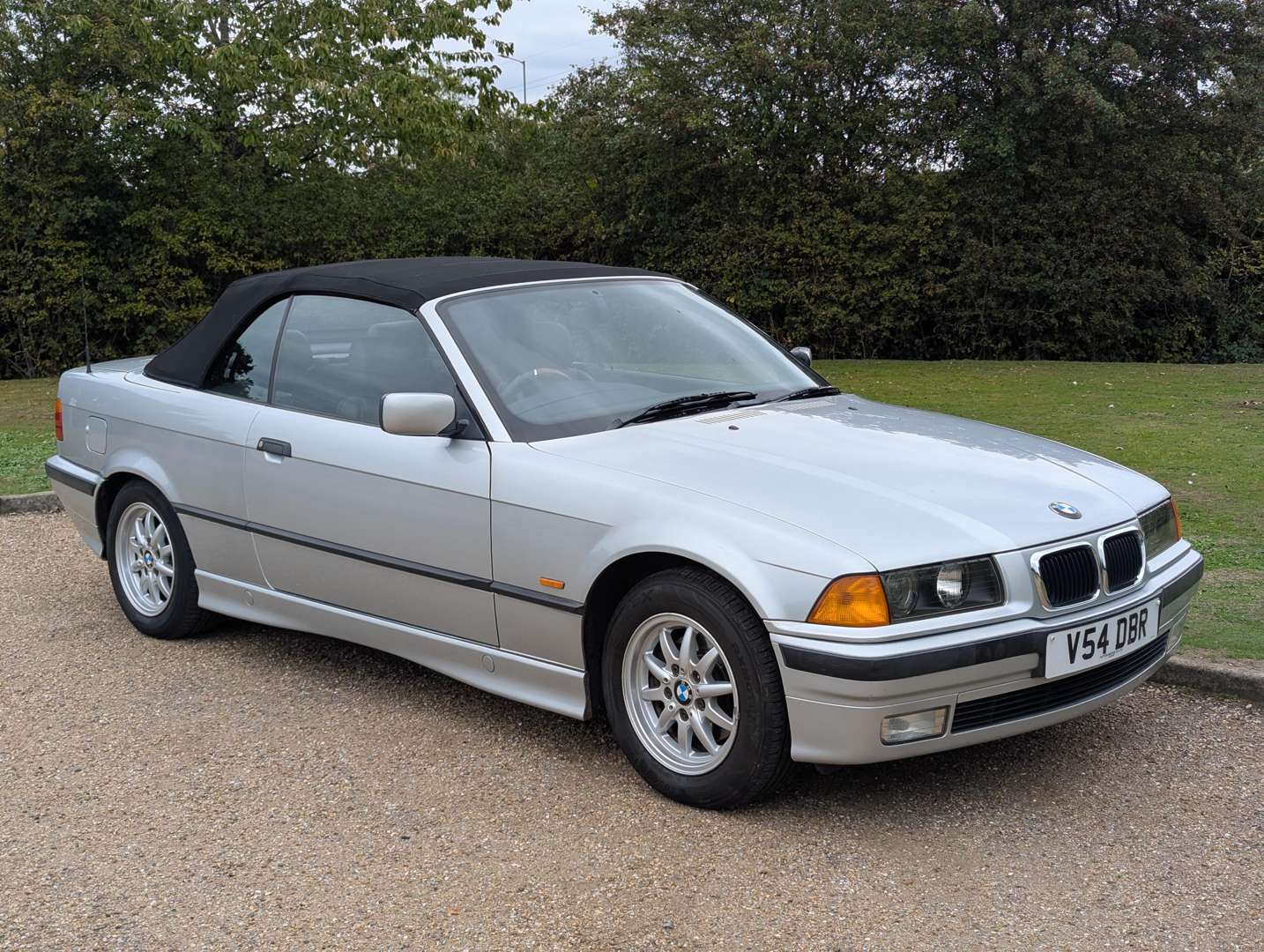 <p>1999 BMW 318I CONVERTIBLE</p>