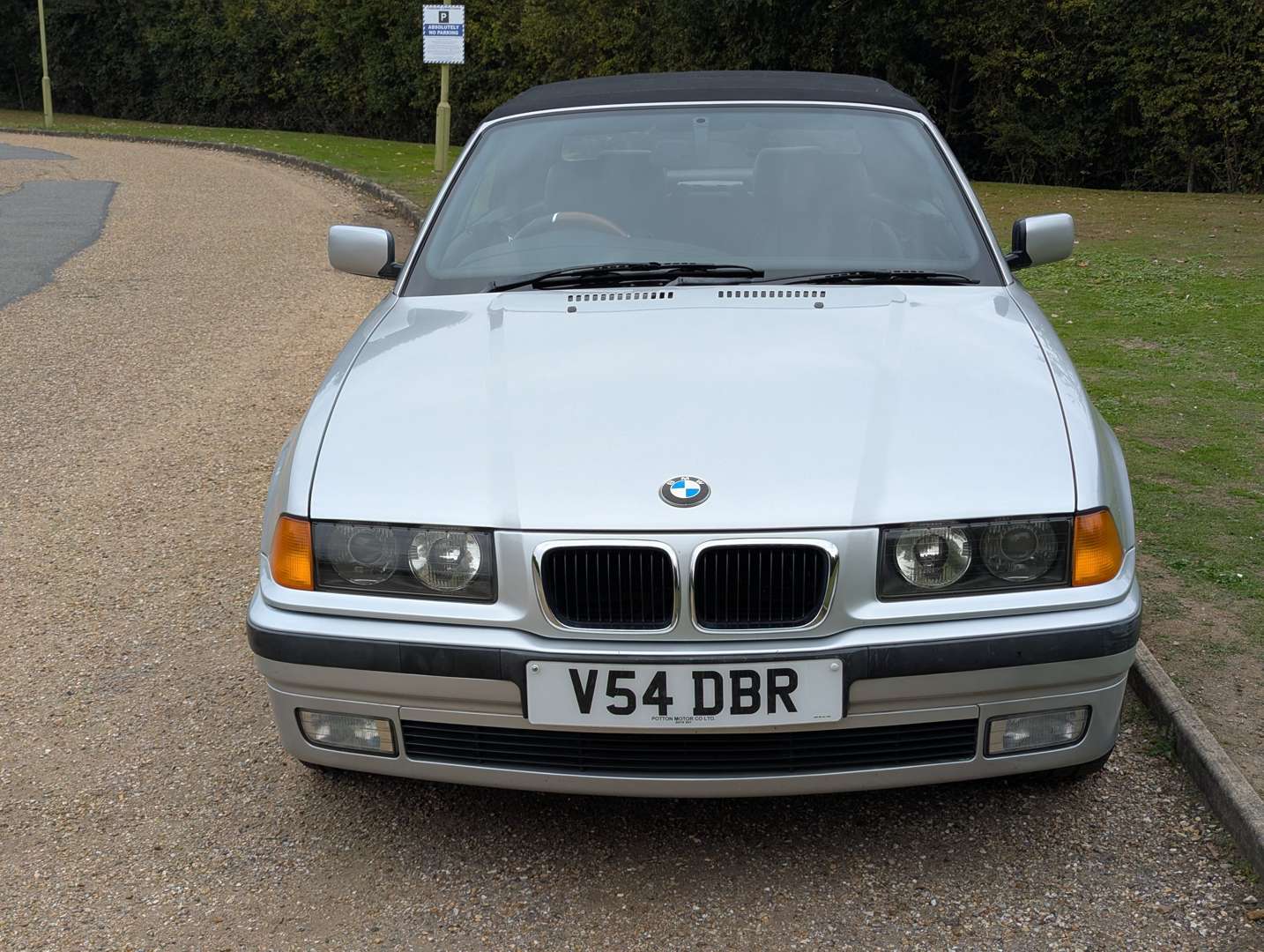 <p>1999 BMW 318I CONVERTIBLE</p>