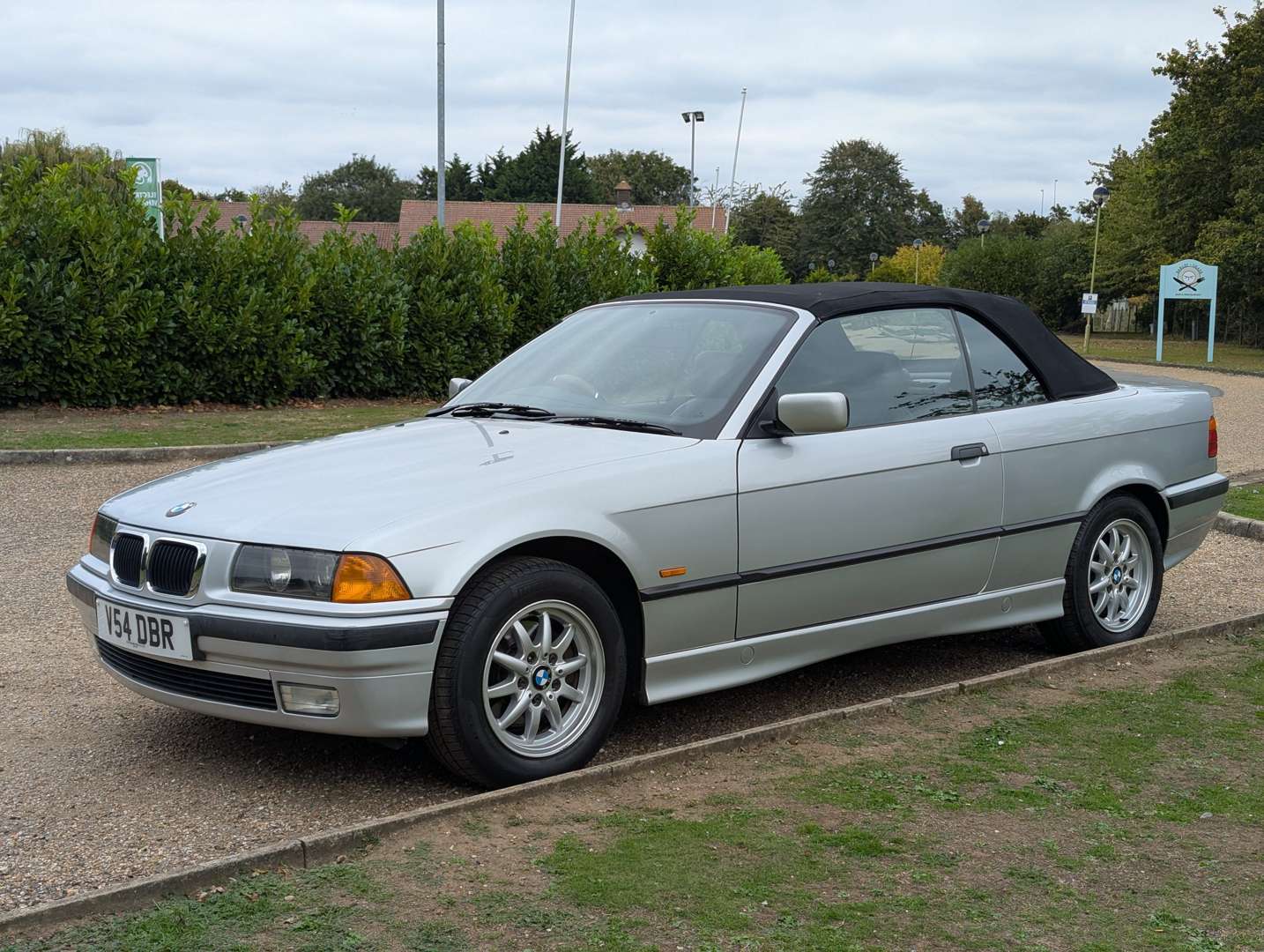 <p>1999 BMW 318I CONVERTIBLE</p>