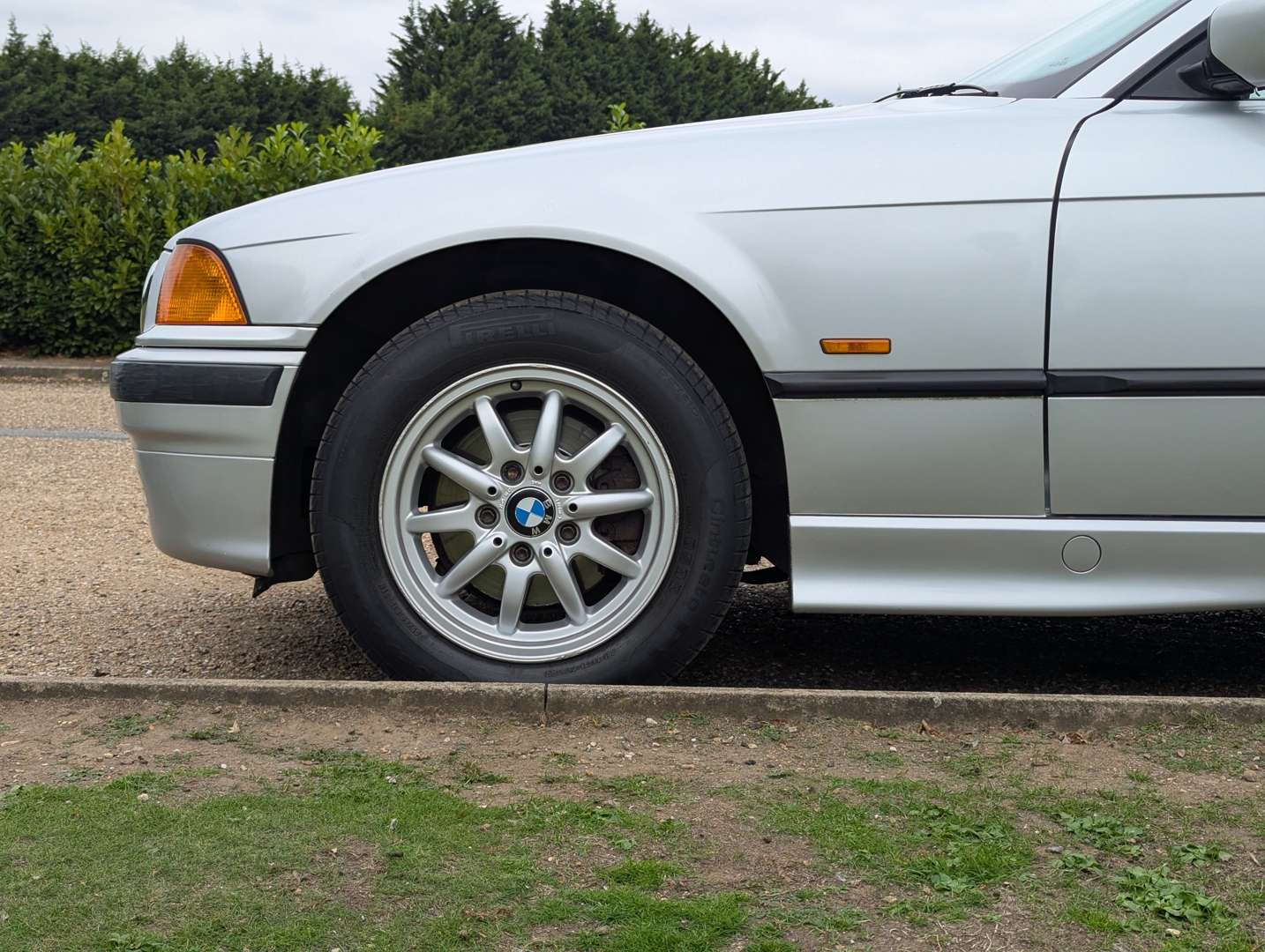 <p>1999 BMW 318I CONVERTIBLE</p>