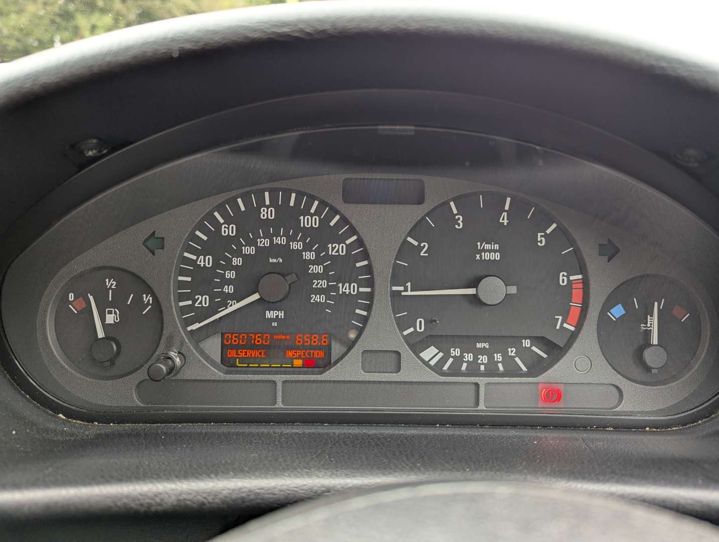 <p>1999 BMW 318I CONVERTIBLE</p>