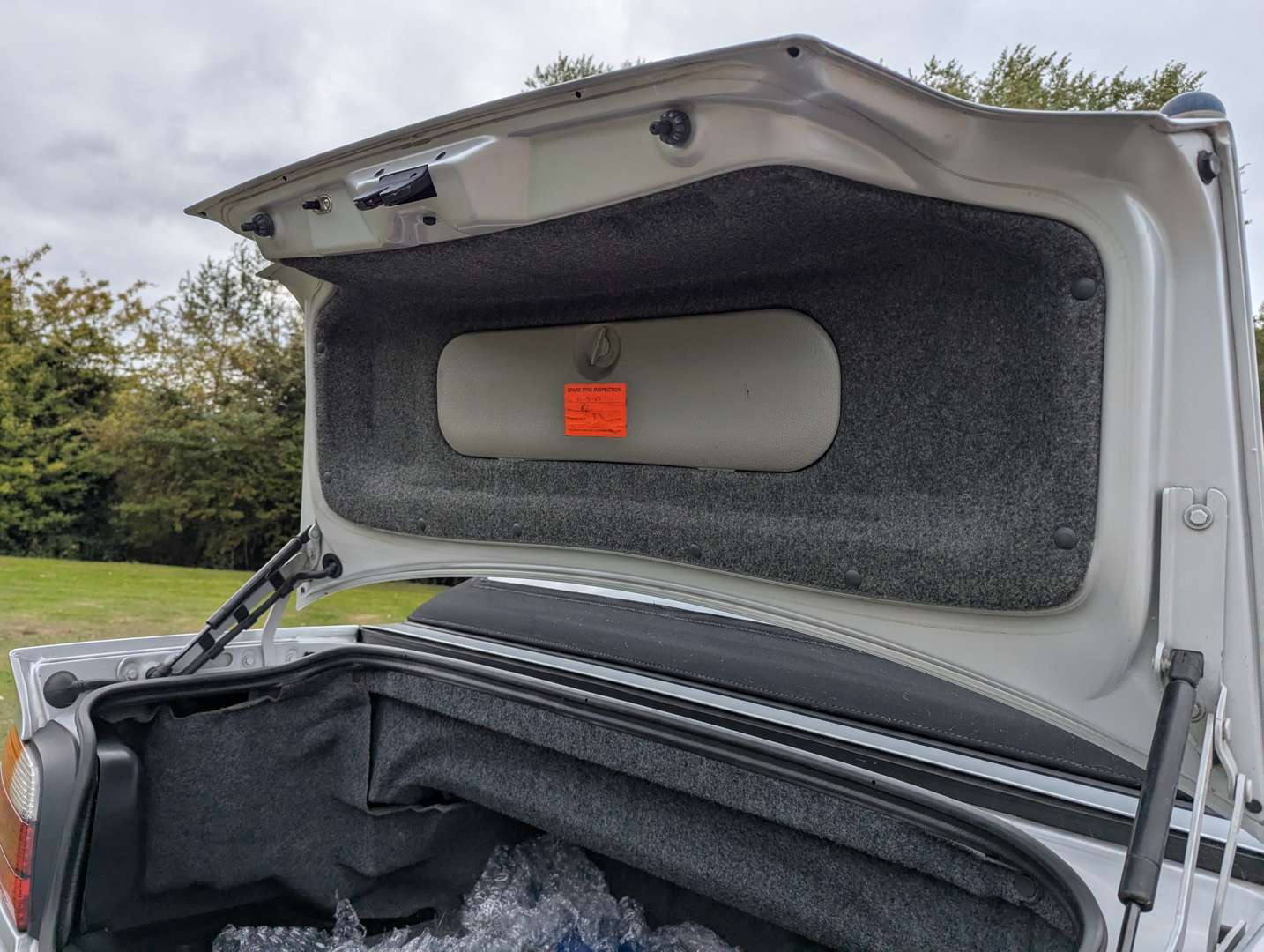 <p>1999 BMW 318I CONVERTIBLE</p>