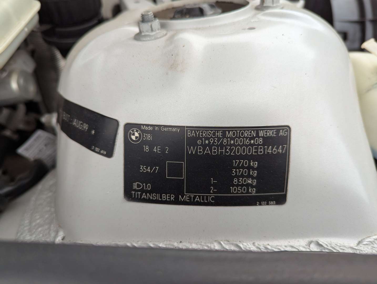 <p>1999 BMW 318I CONVERTIBLE</p>