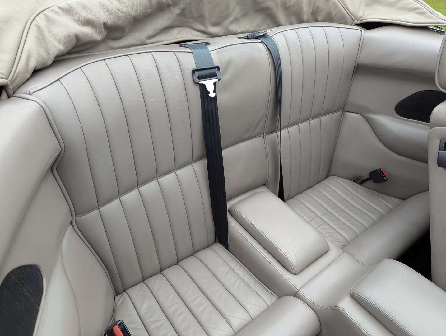 <p>1992 ASTON MARTIN VIRAGE VOLANTE AUTO</p>