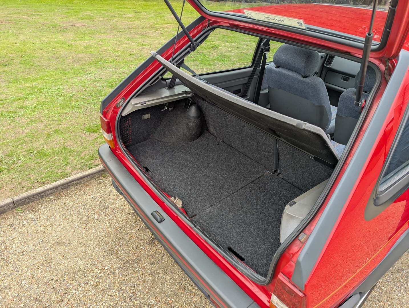 <p>1988 FORD FIESTA XR2 - ONE REGISTERED OWNER</p>