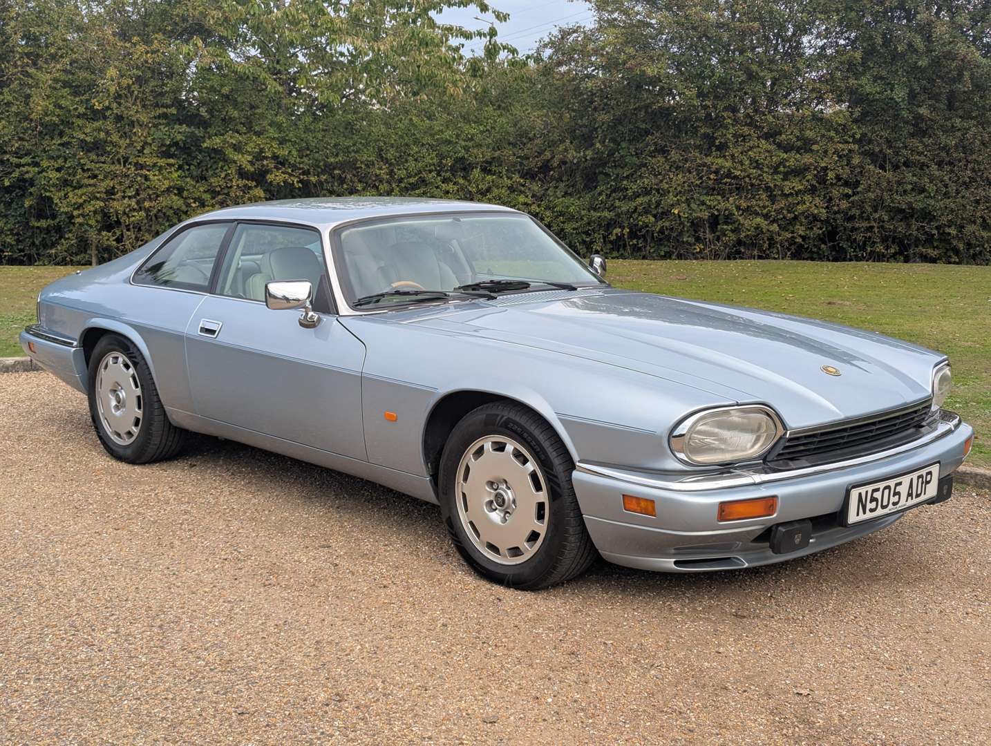 <p>1996 JAGUAR XJ-S 4.0 AUTO CELEBRATION</p>