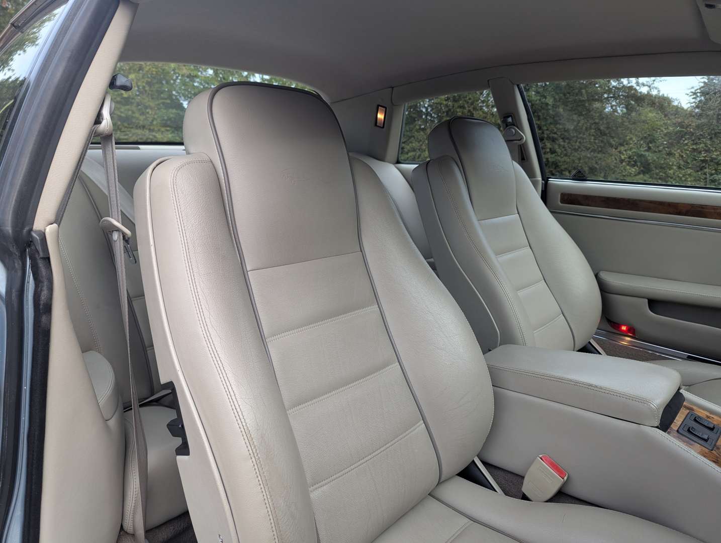 <p>1996 JAGUAR XJ-S 4.0 AUTO CELEBRATION</p>