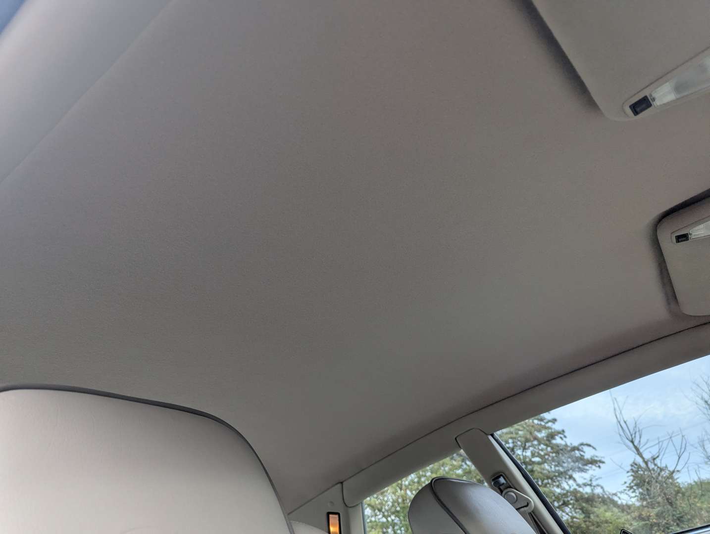 <p>1996 JAGUAR XJ-S 4.0 AUTO CELEBRATION</p>