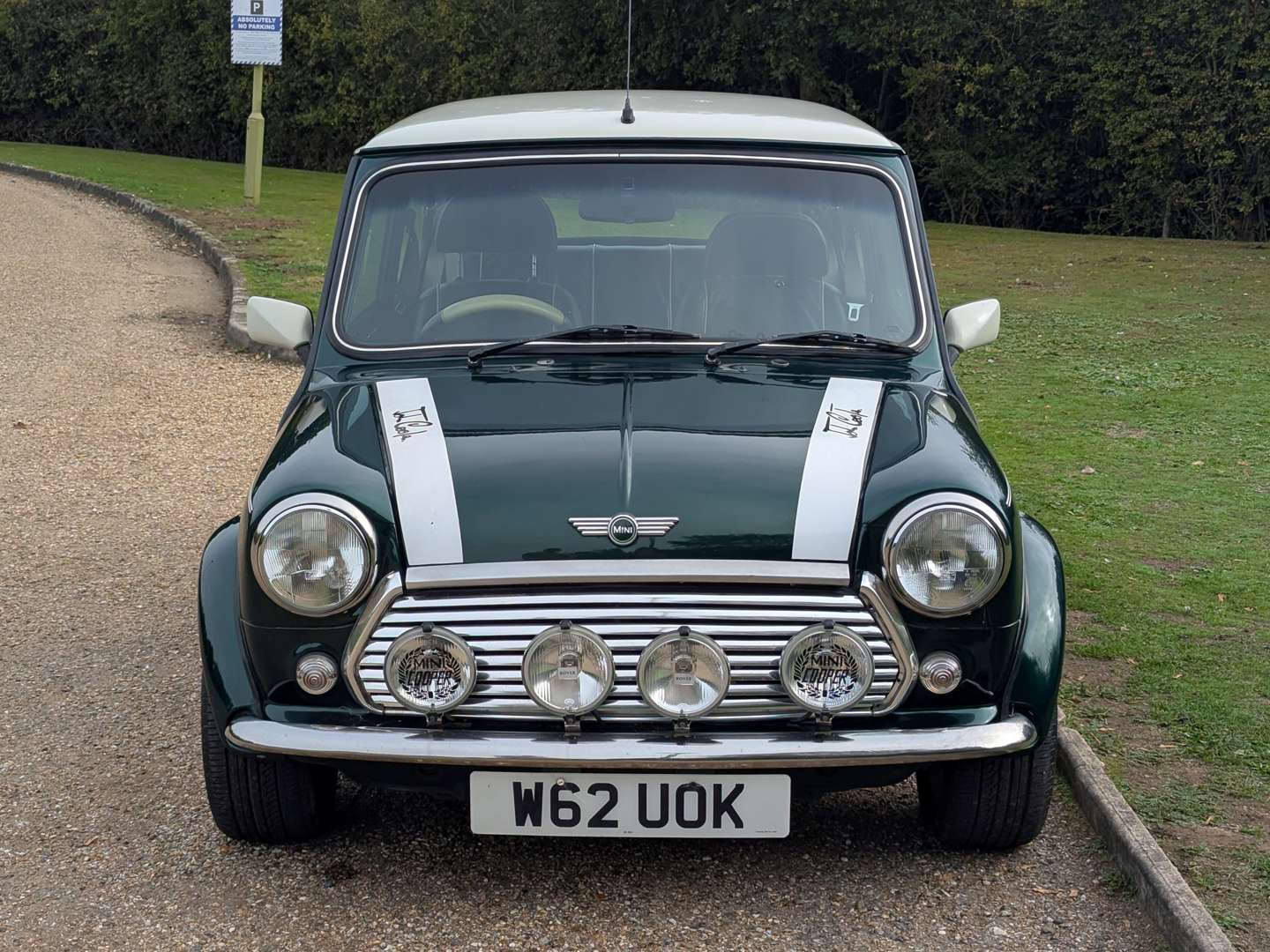<p>2000 ROVER MINI COOPER</p>