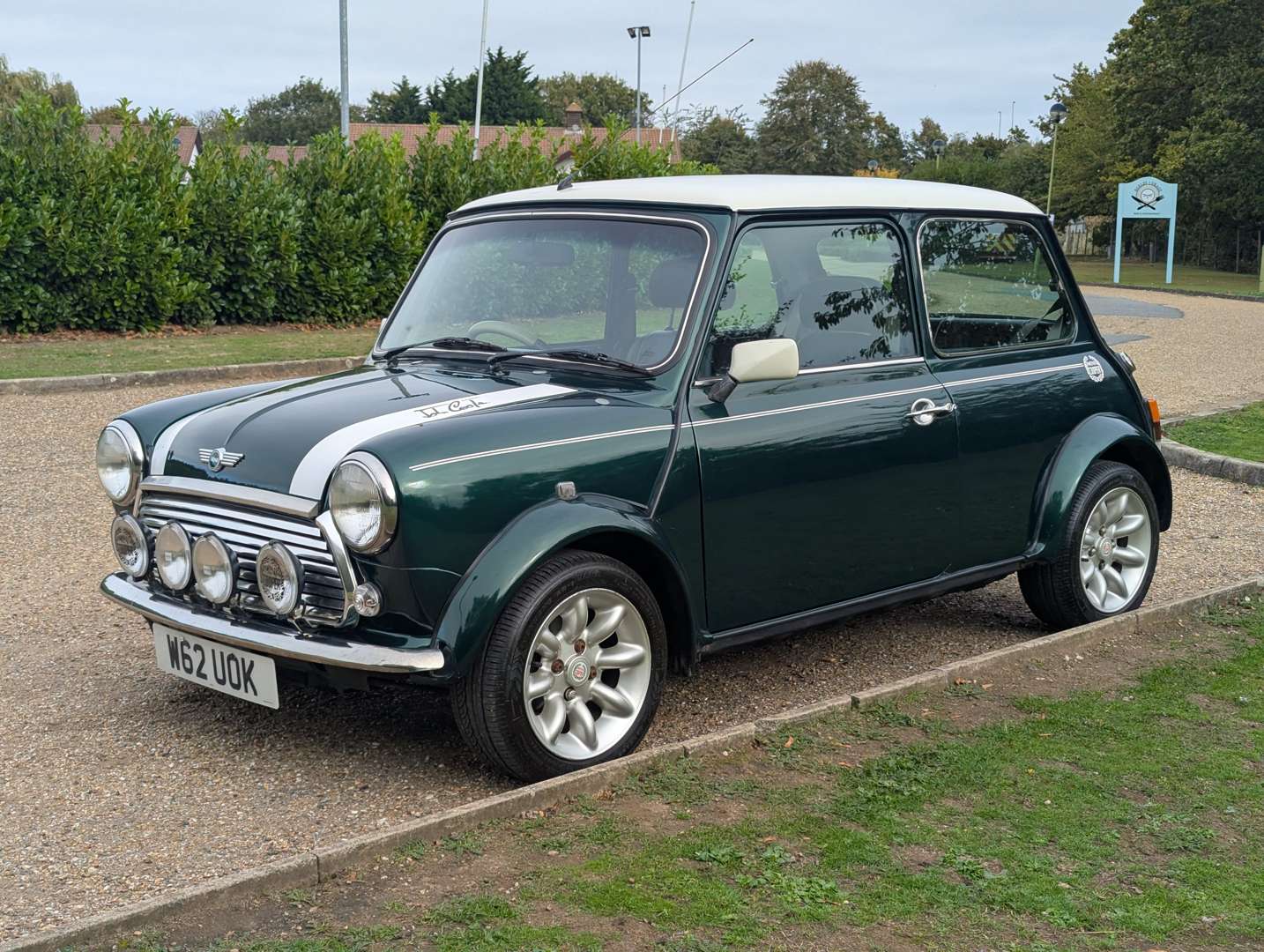 <p>2000 ROVER MINI COOPER</p>
