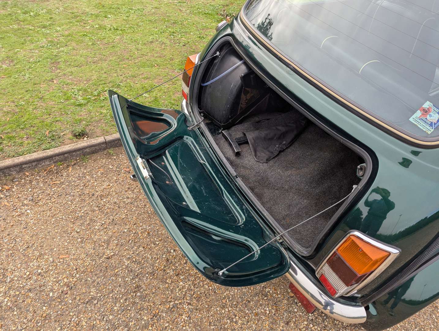 <p>2000 ROVER MINI COOPER</p>