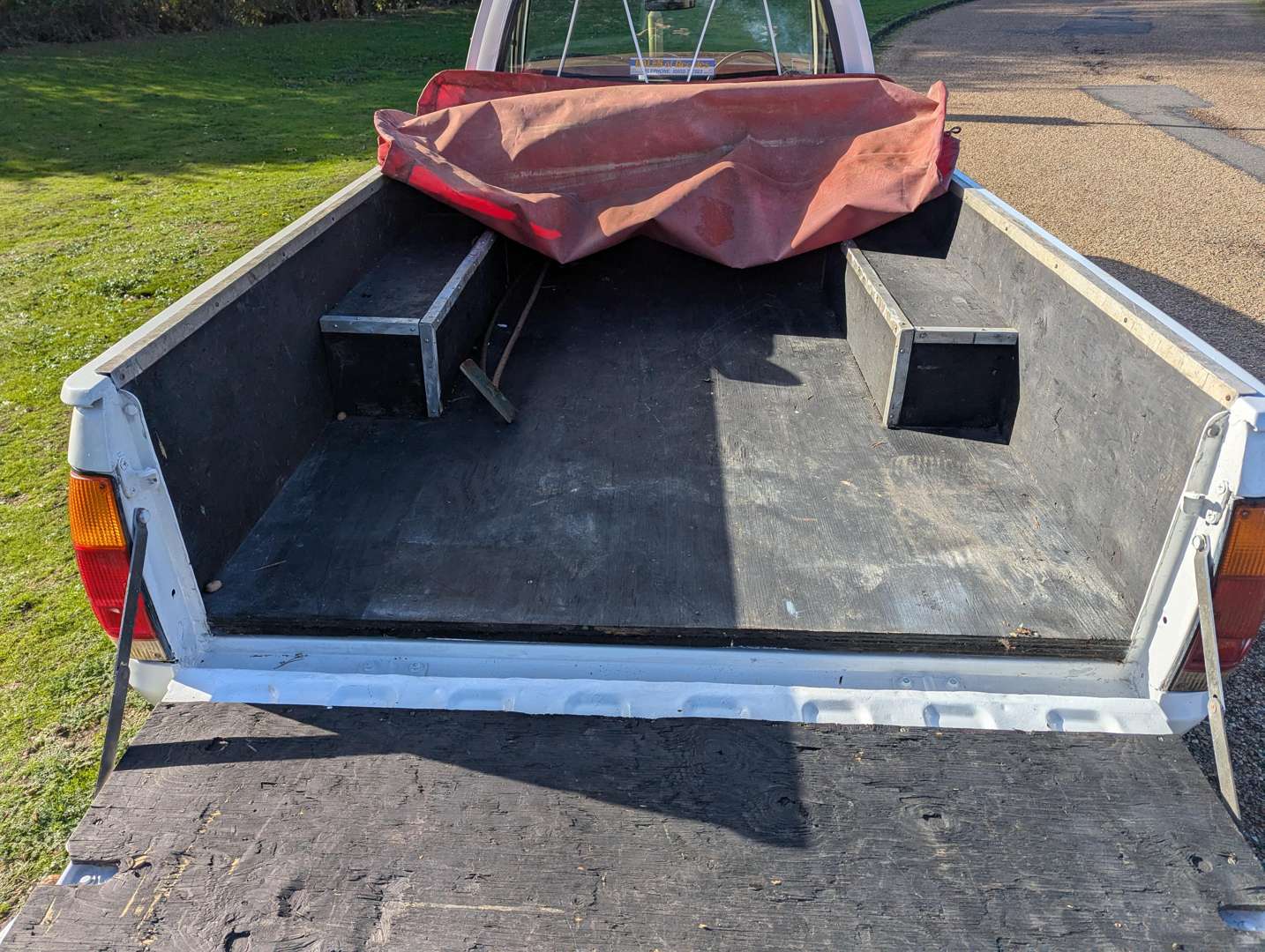 <p>1986 BEDFORD KB PICK-UP</p>