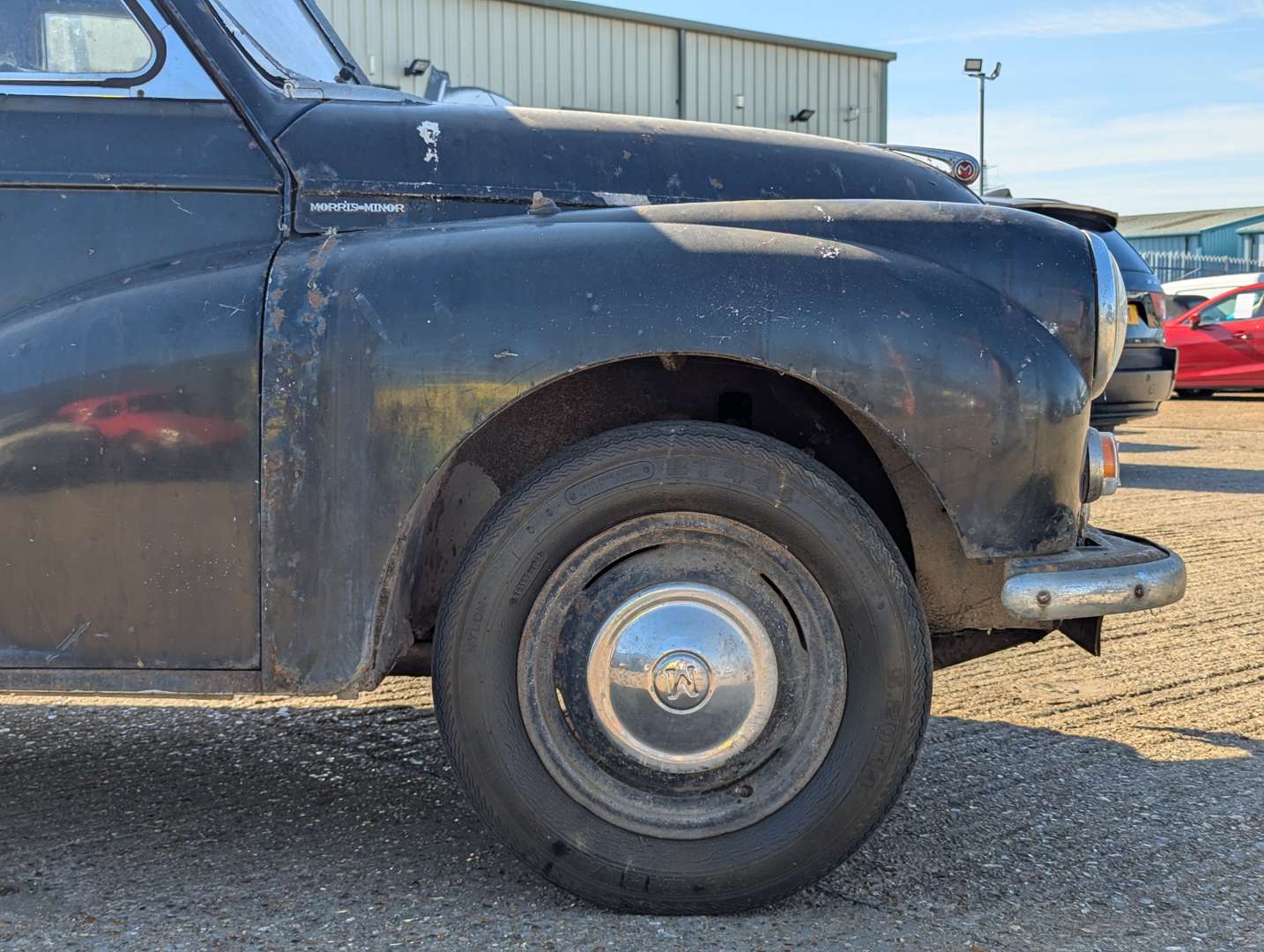 <p>1956 MORRIS MINOR SALOON</p>