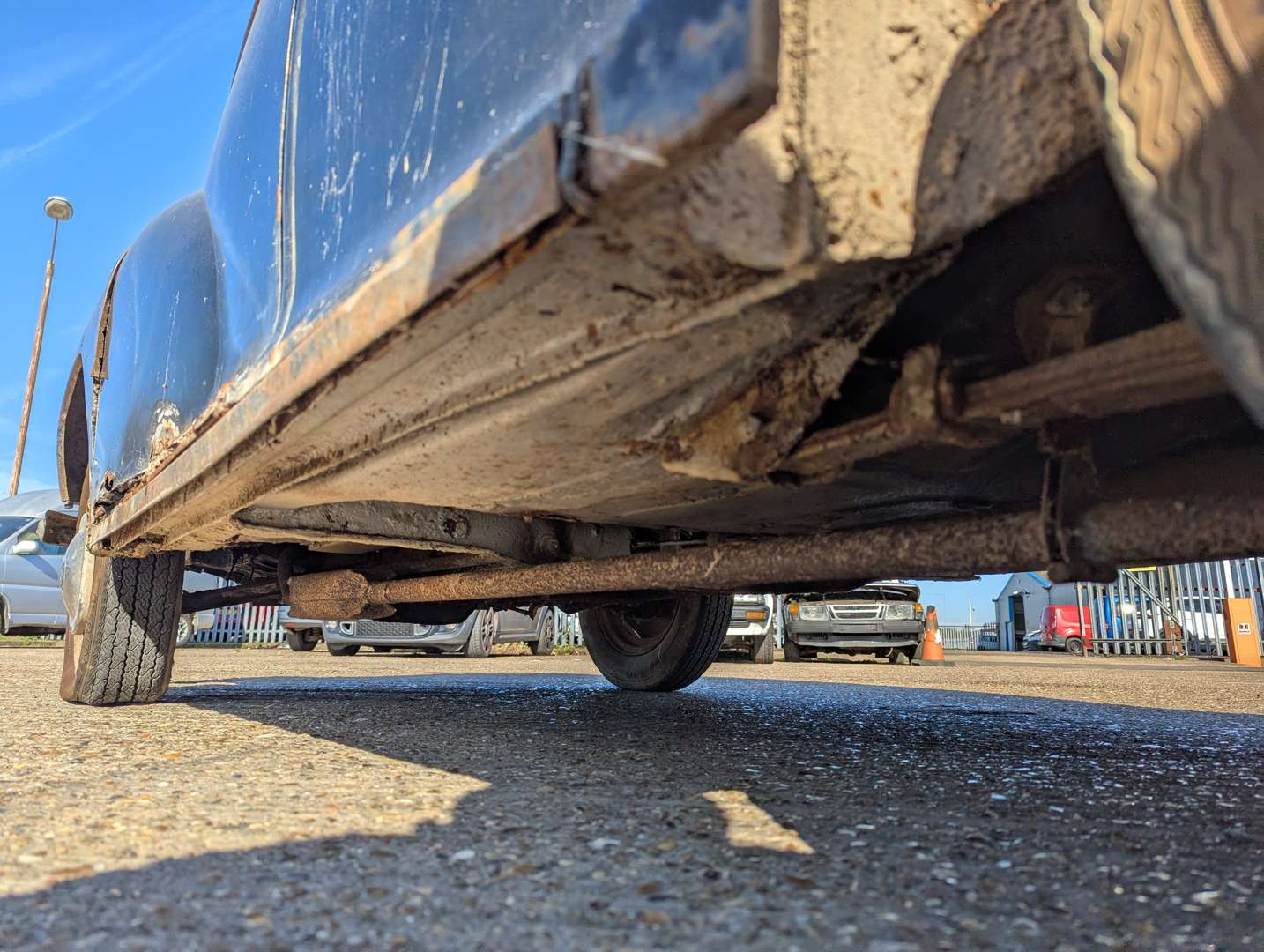 <p>1956 MORRIS MINOR SALOON</p>