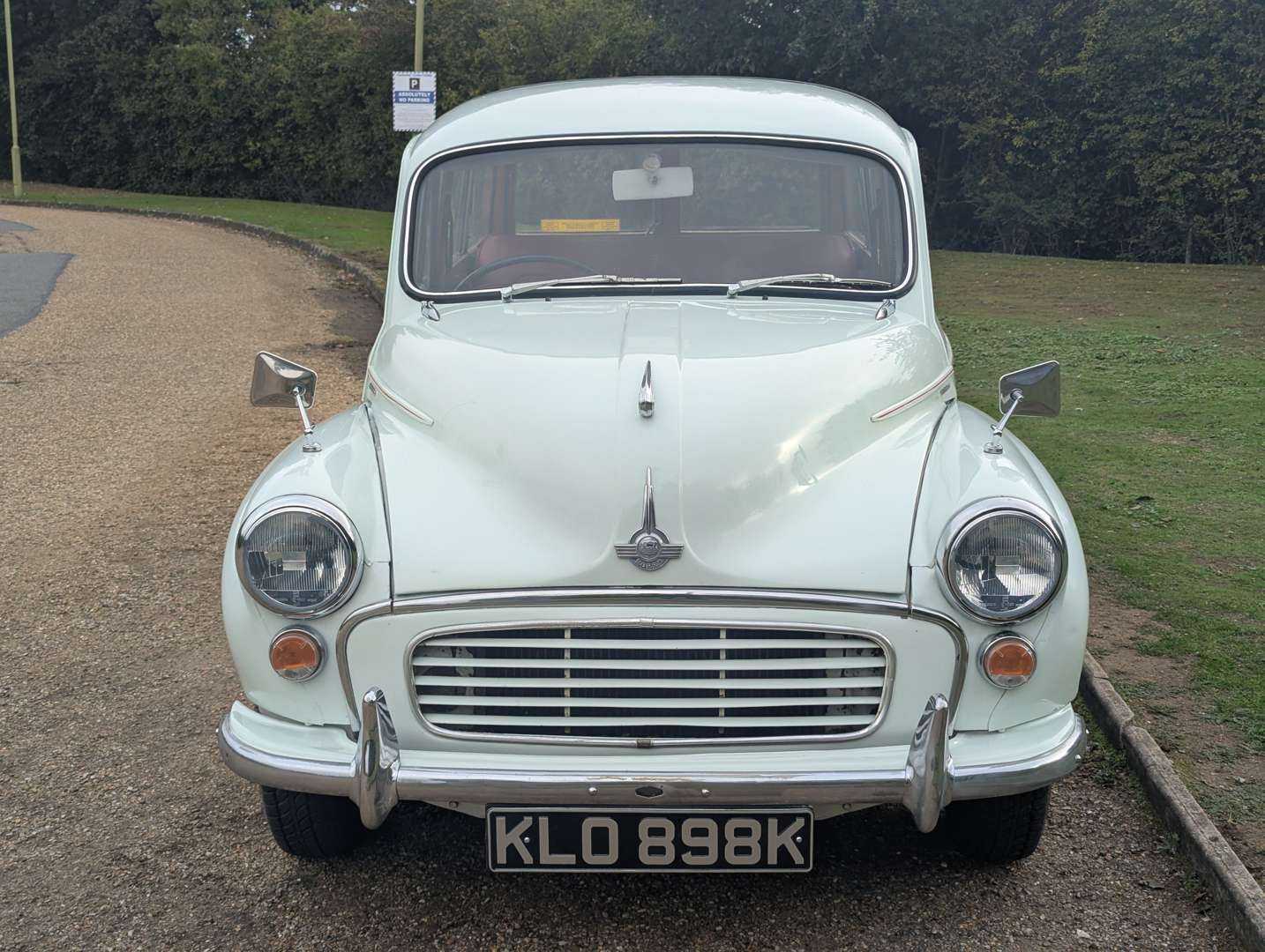 <p>1971 MORRIS MINOR 1000 TRAVELLER</p>