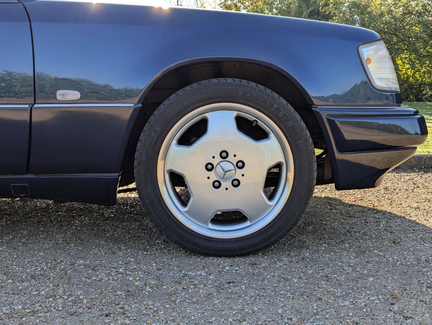 <p>1996 MERCEDES E220 CABRIOLET AUTO</p>