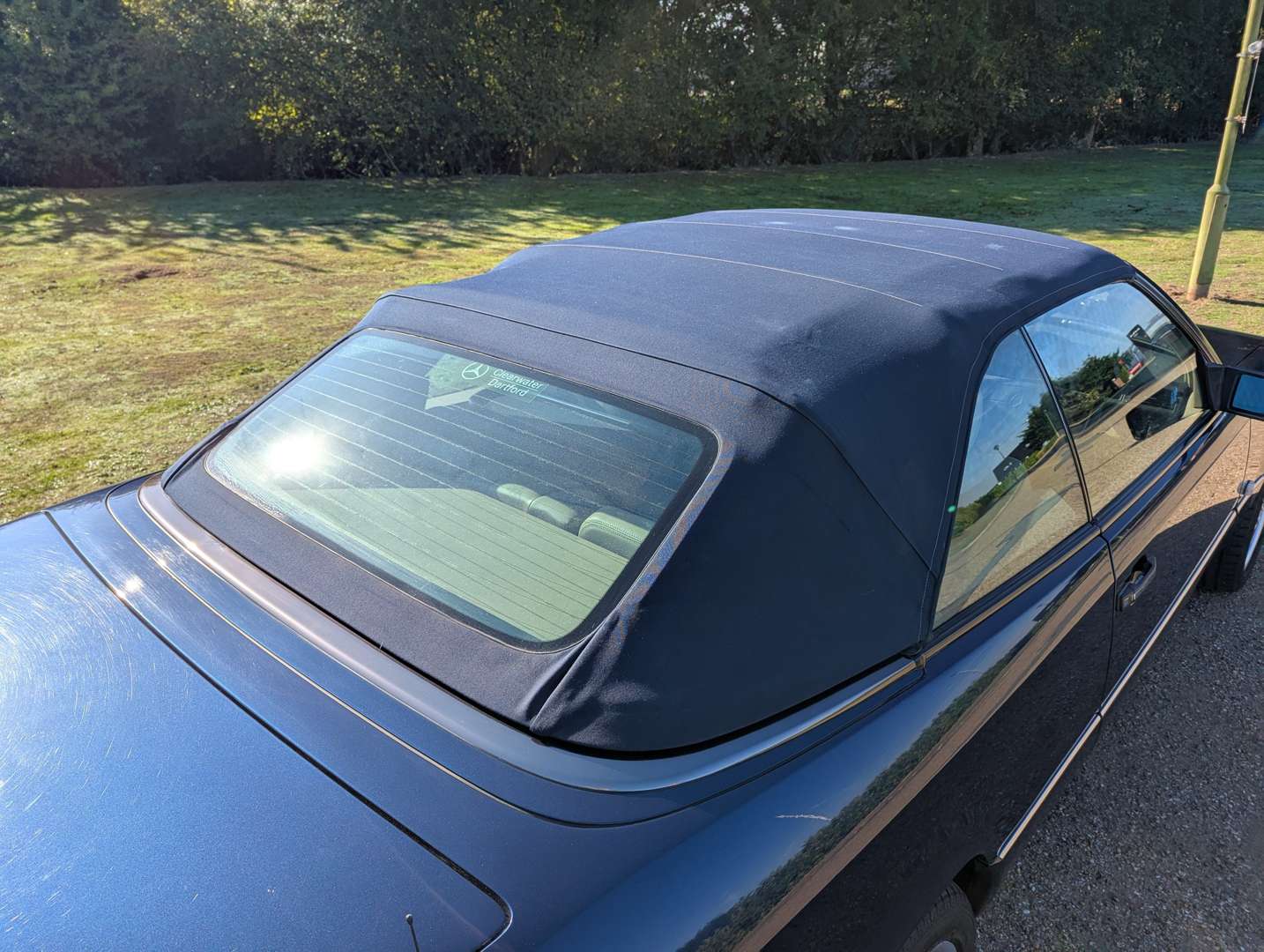 <p>1996 MERCEDES E220 CABRIOLET AUTO</p>