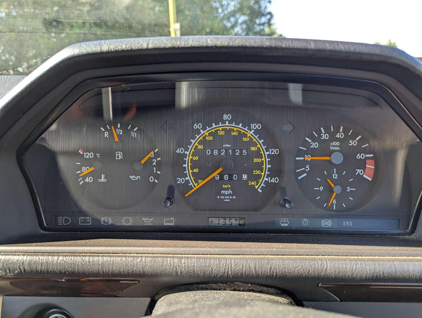 <p>1996 MERCEDES E220 CABRIOLET AUTO</p>