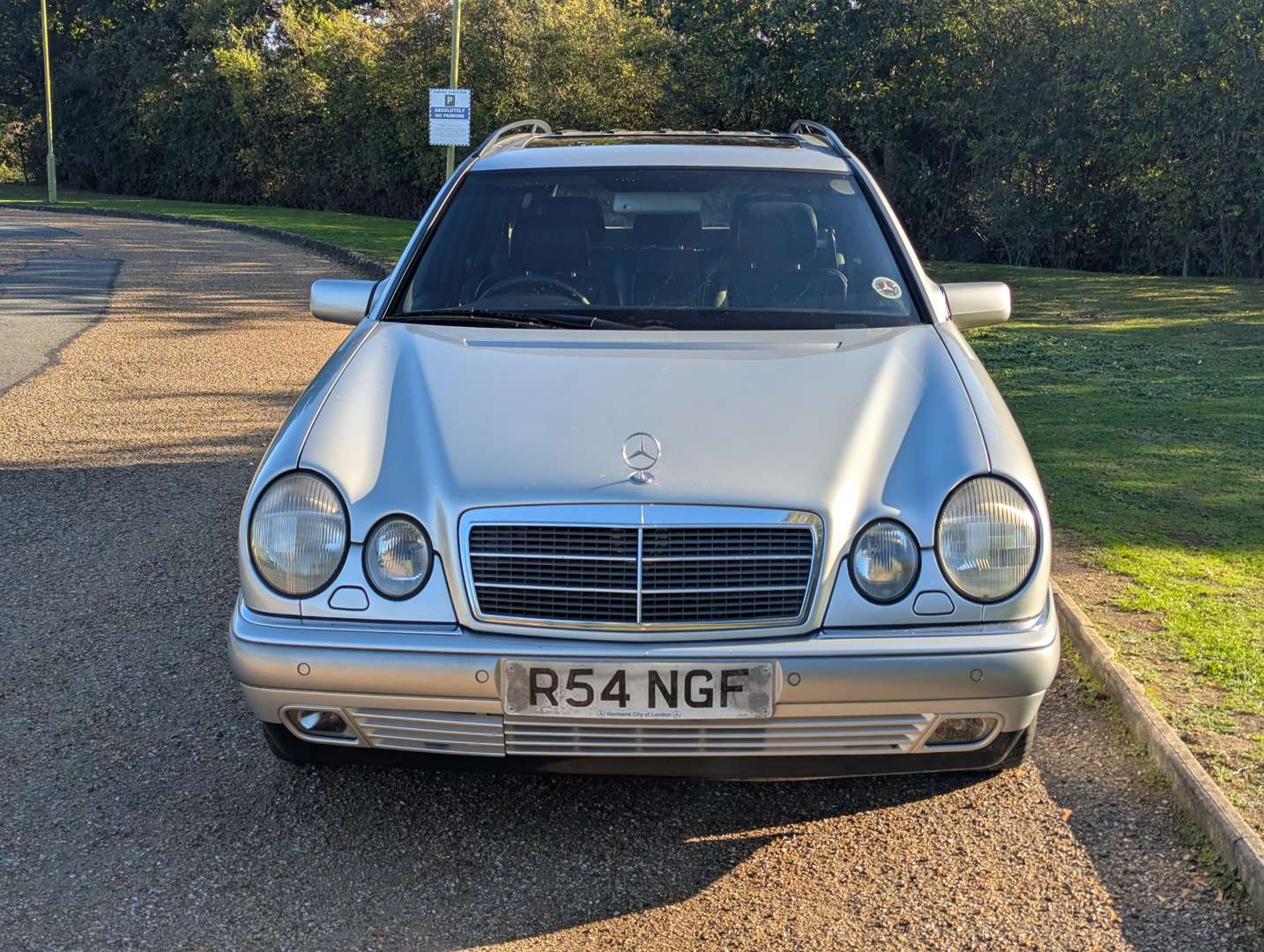 <p>1997 MERCEDES E320T ESTATE</p>