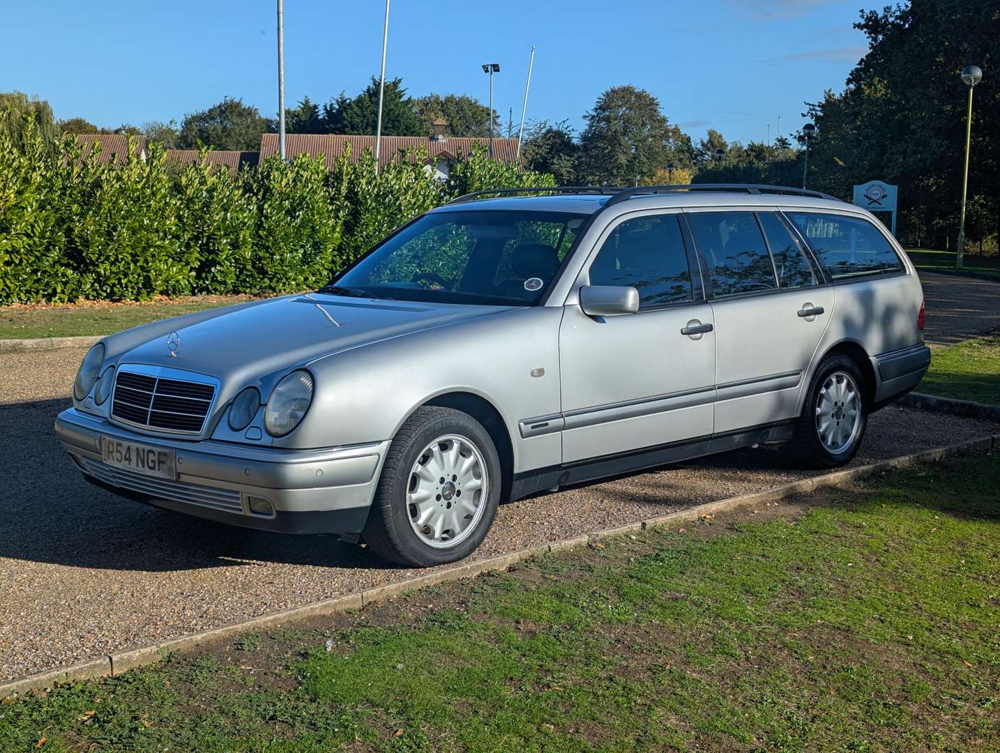 <p>1997 MERCEDES E320T ESTATE</p>